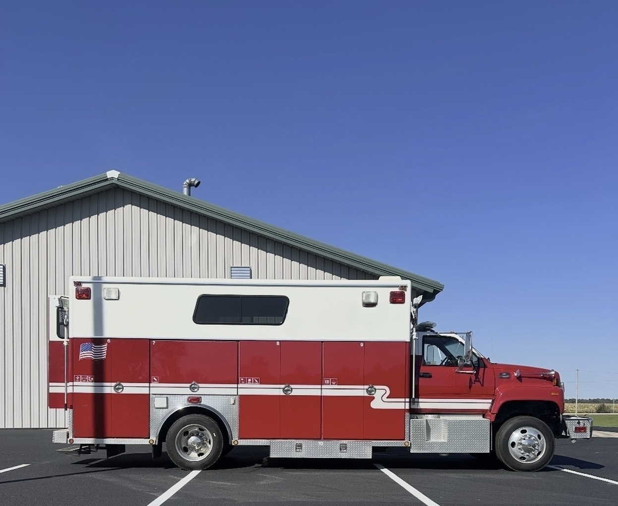 1998 GMC Heavy Rescue - image 2