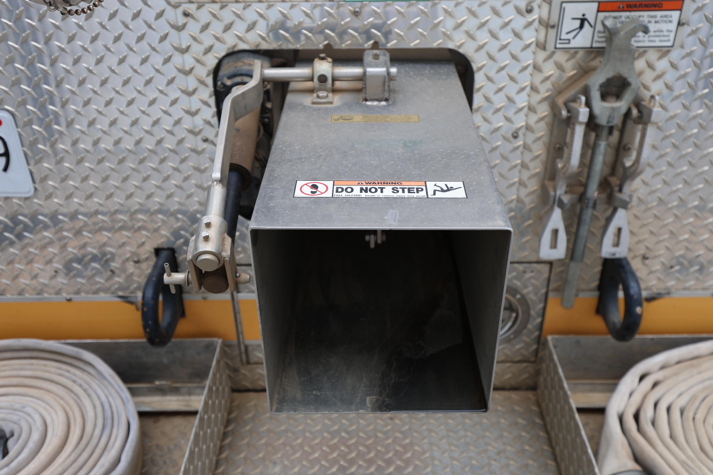 2008 KME International Tanker - image 15
