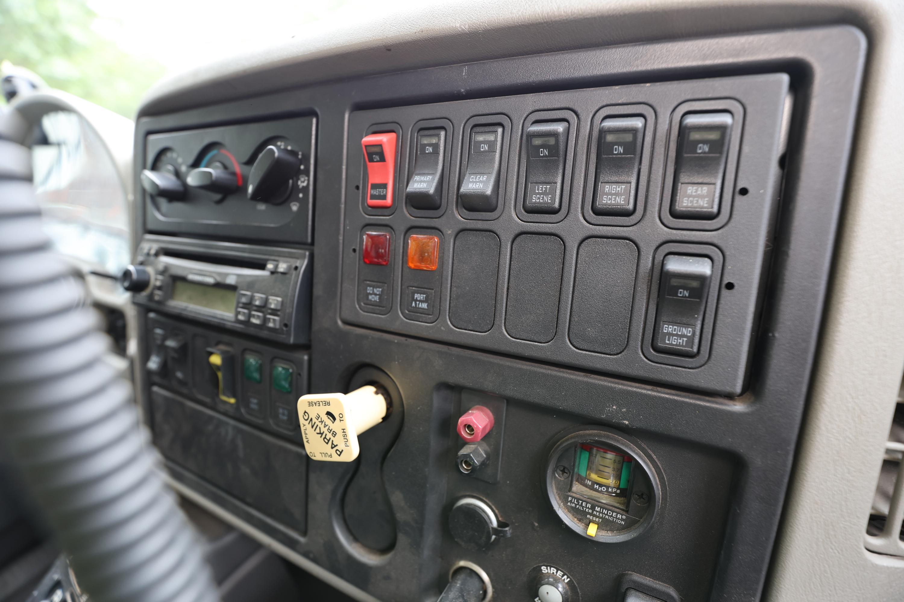 2008 KME International Tanker - image 27