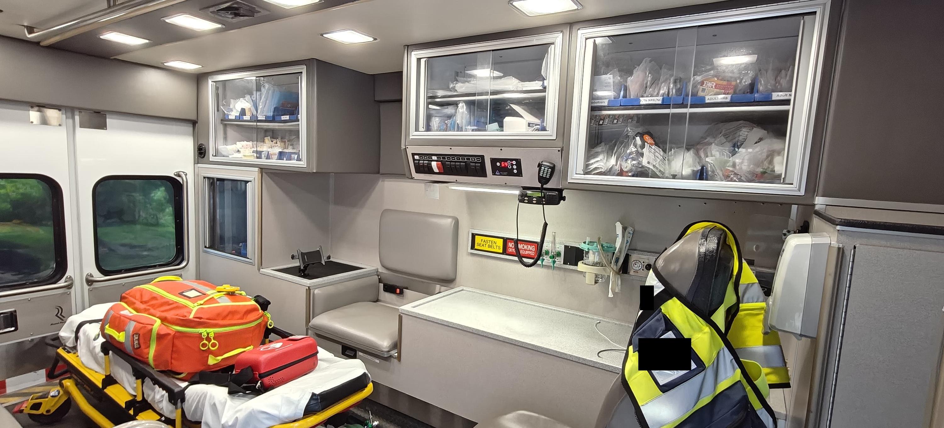 2012 Ford E450 Type III Road Rescue Ambulance - image 11