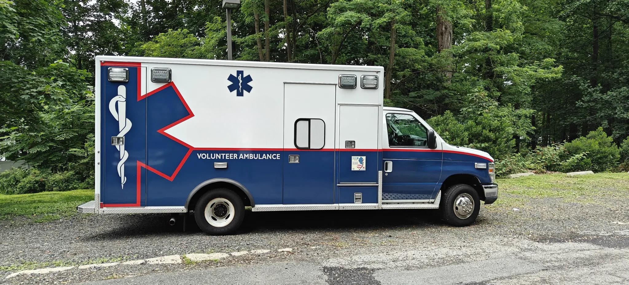2012 Ford E450 Type III Road Rescue Ambulance - image 6