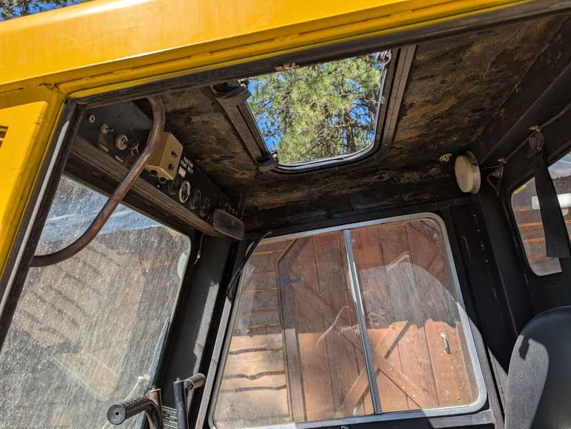 Bombardier SW48 snowcat with plow — photo 8