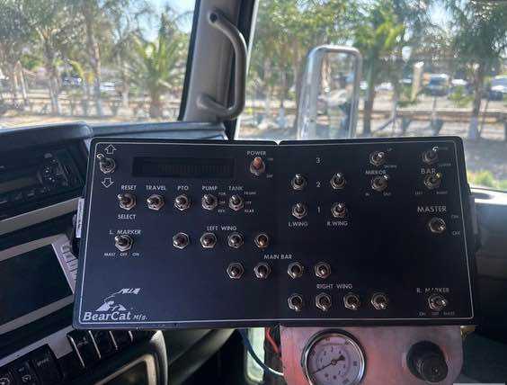 2011 Kenworth T660 Bearcat 501 System Oil Asphalt Distributor Truck — photo 6