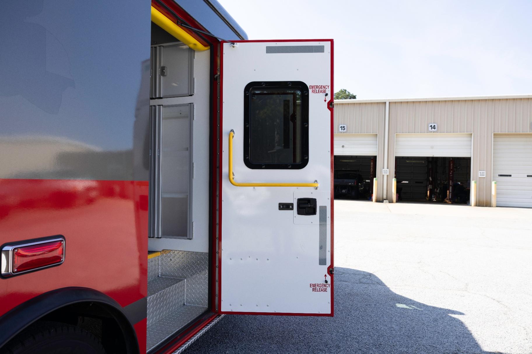 2023 Crestline Ford Type III Ambulance - image 10