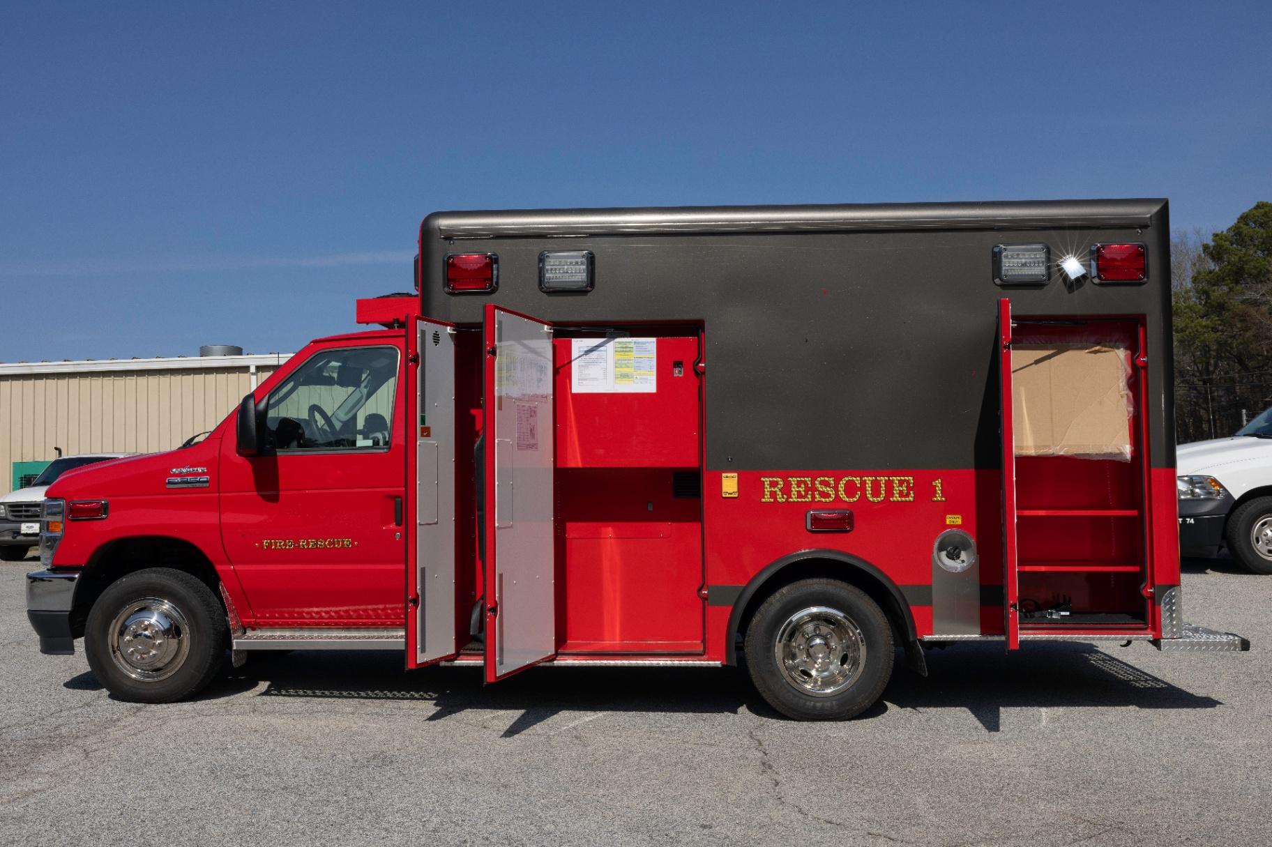 2023 Crestline Ford Type III Ambulance - image 30