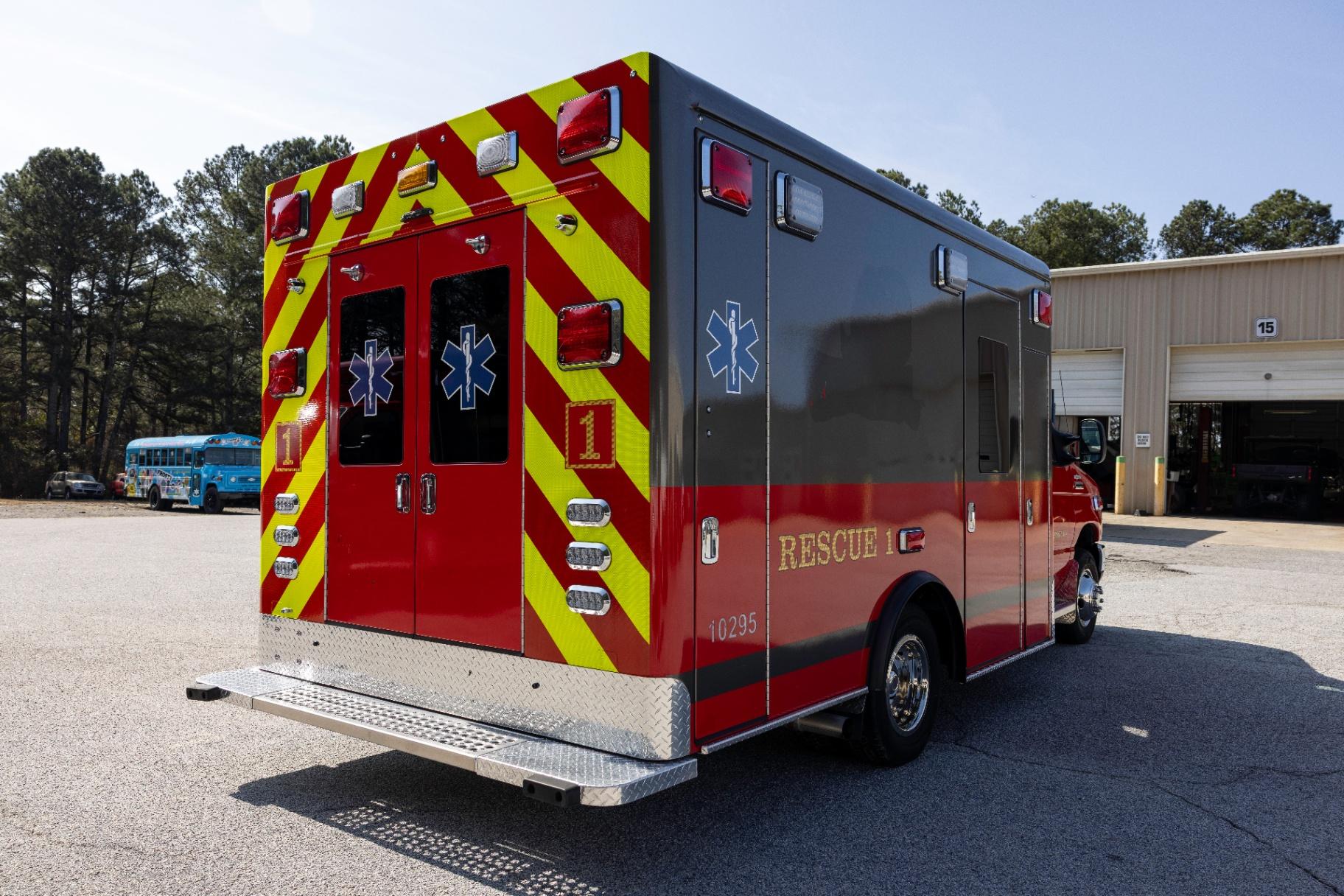 2023 Crestline Ford Type III Ambulance - image 5