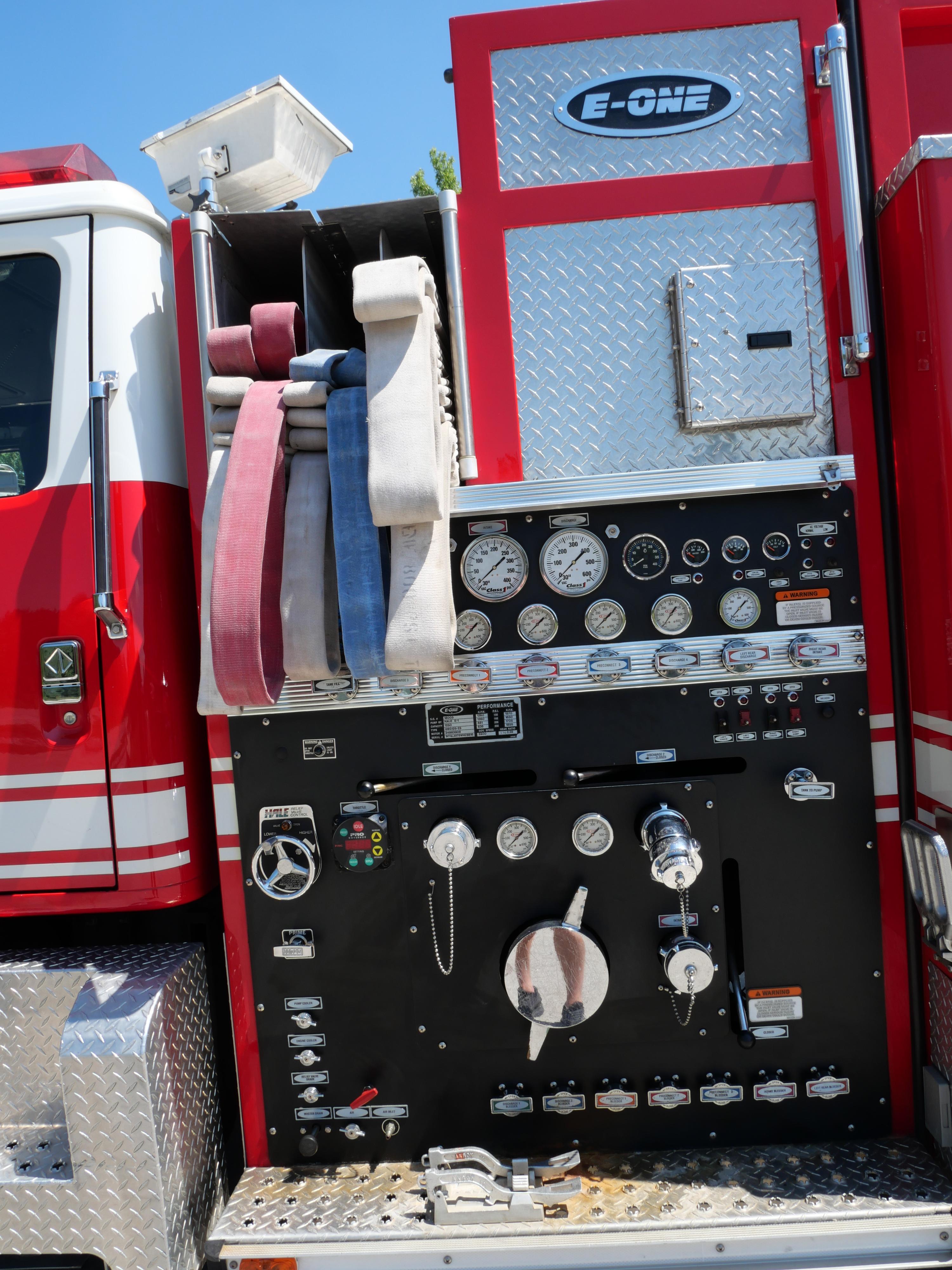 1998 E-One International Pumper/Tanker 1250/2000 - image 13