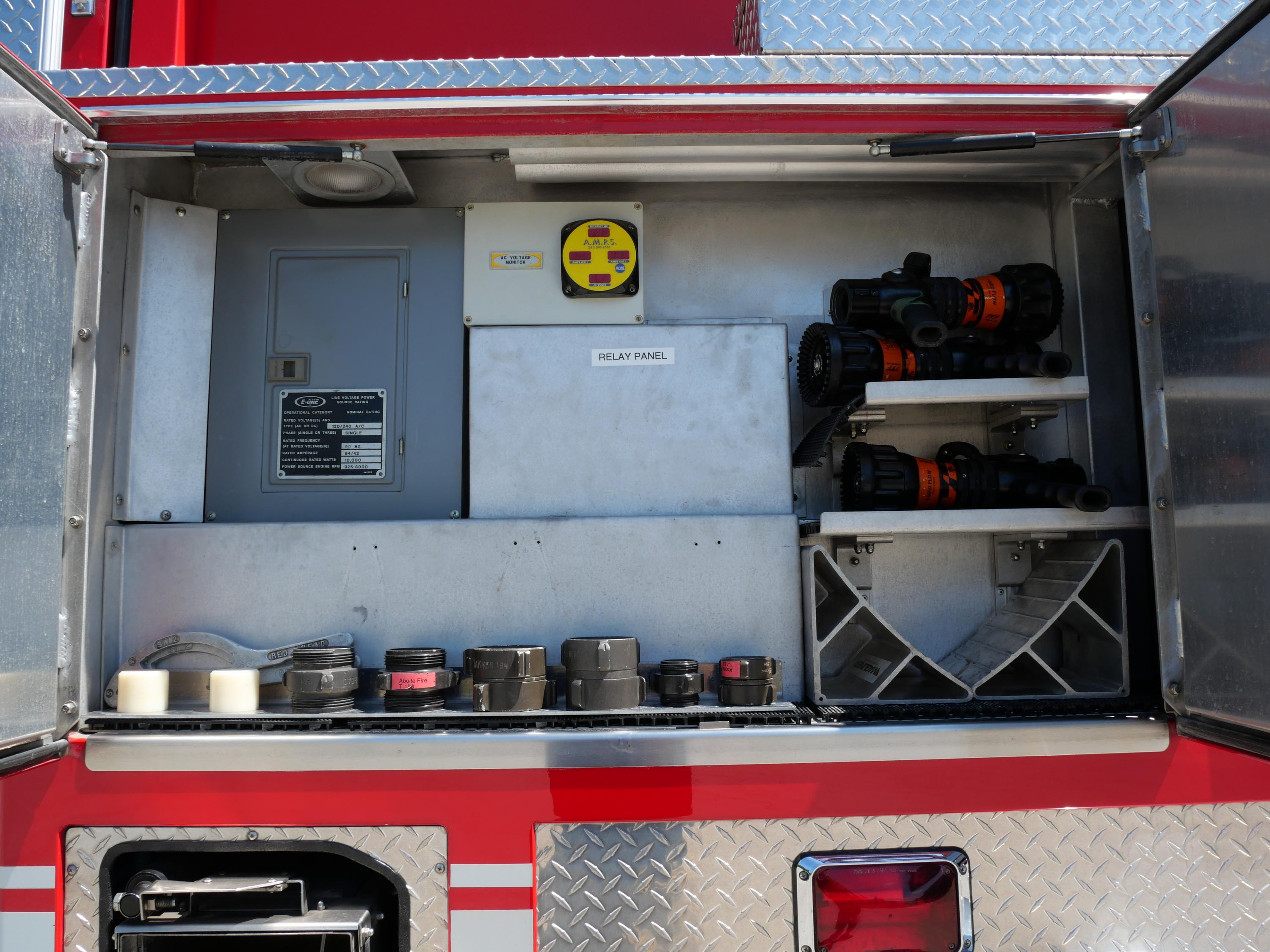 1998 E-One International Pumper/Tanker 1250/2000 - image 20