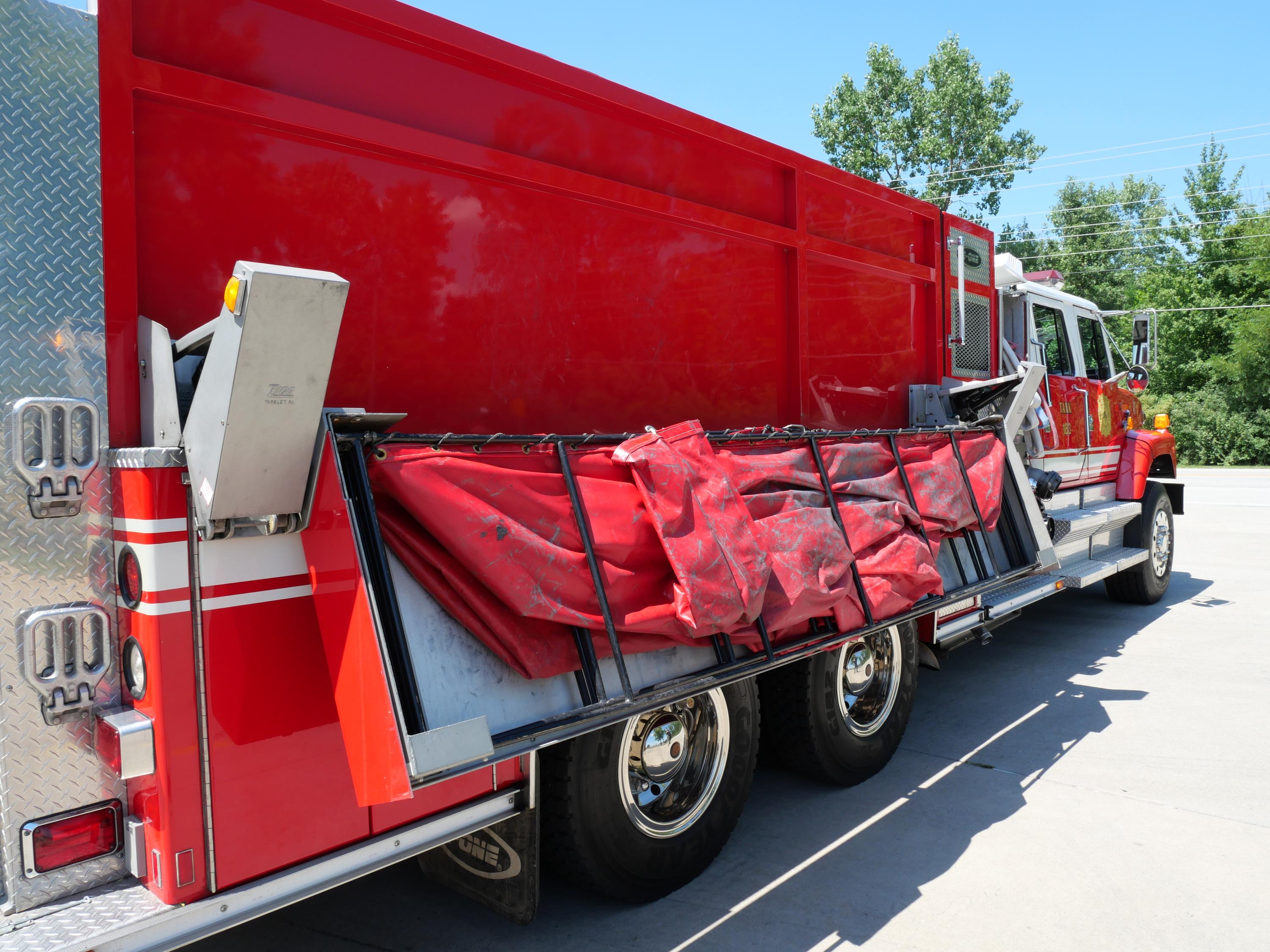 1998 E-One International Pumper/Tanker 1250/2000 - image 34