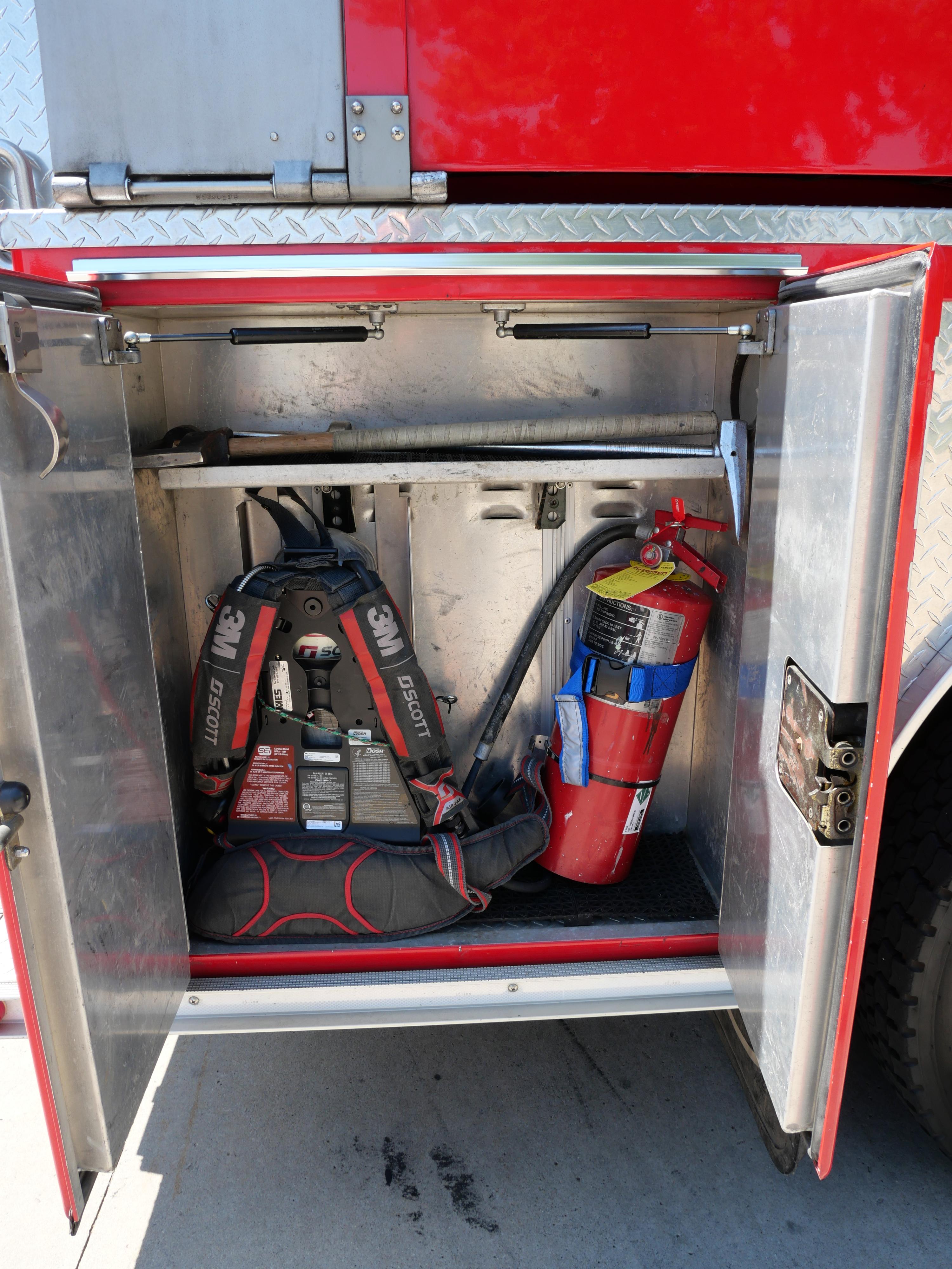 1998 E-One International Pumper/Tanker 1250/2000 - image 33