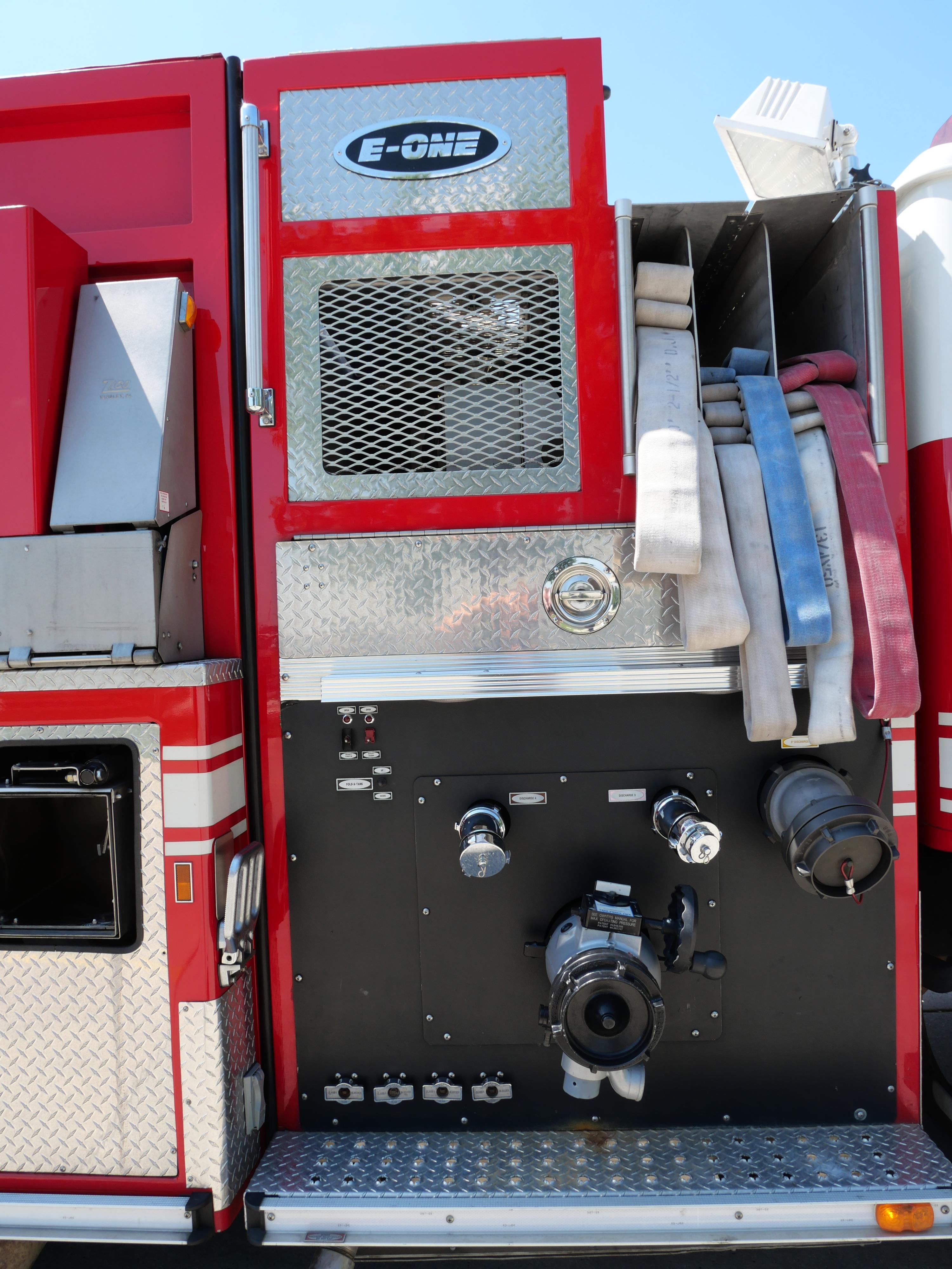 1998 E-One International Pumper/Tanker 1250/2000 - image 36
