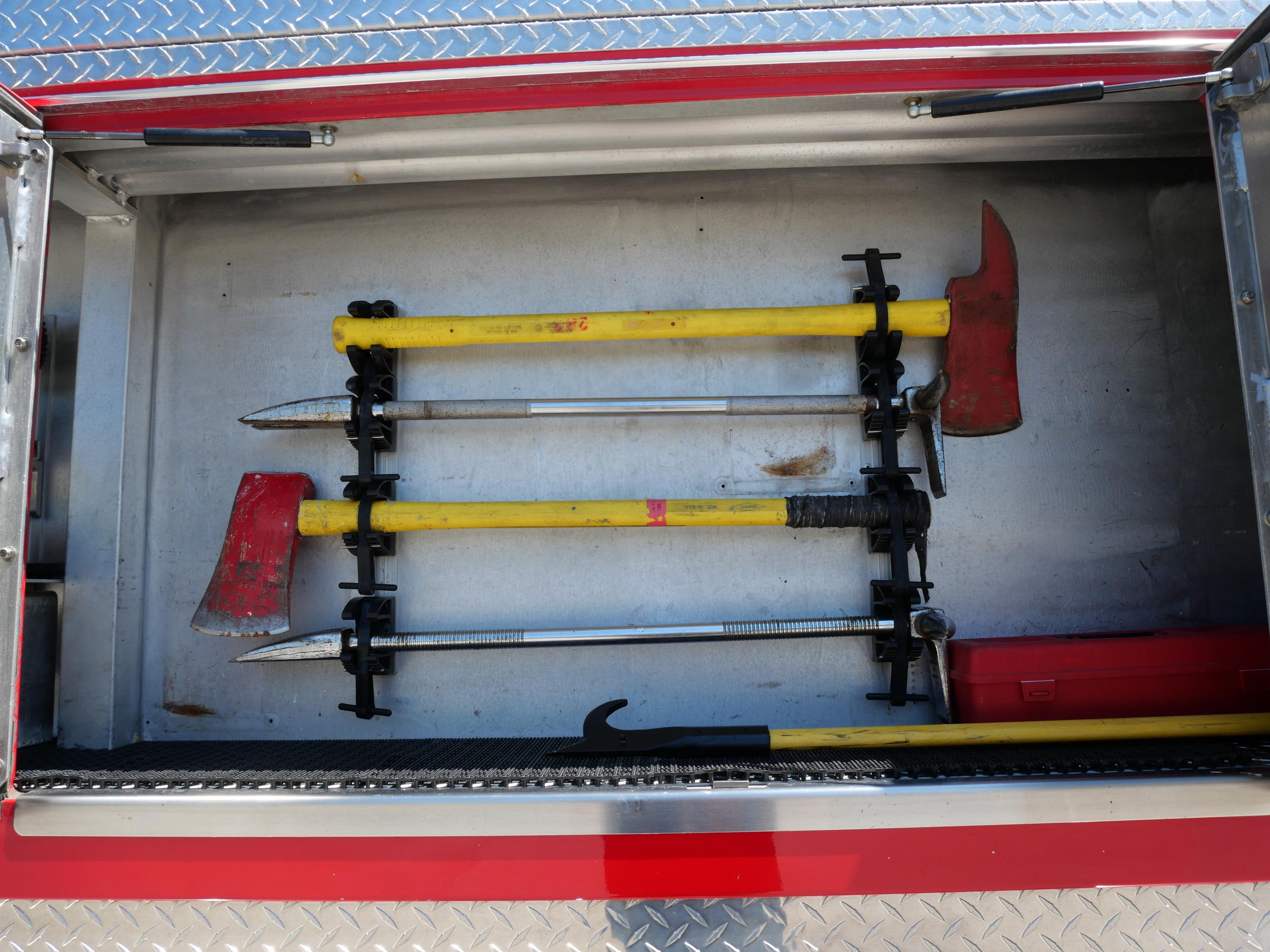 1998 E-One International Pumper/Tanker 1250/2000 - image 21