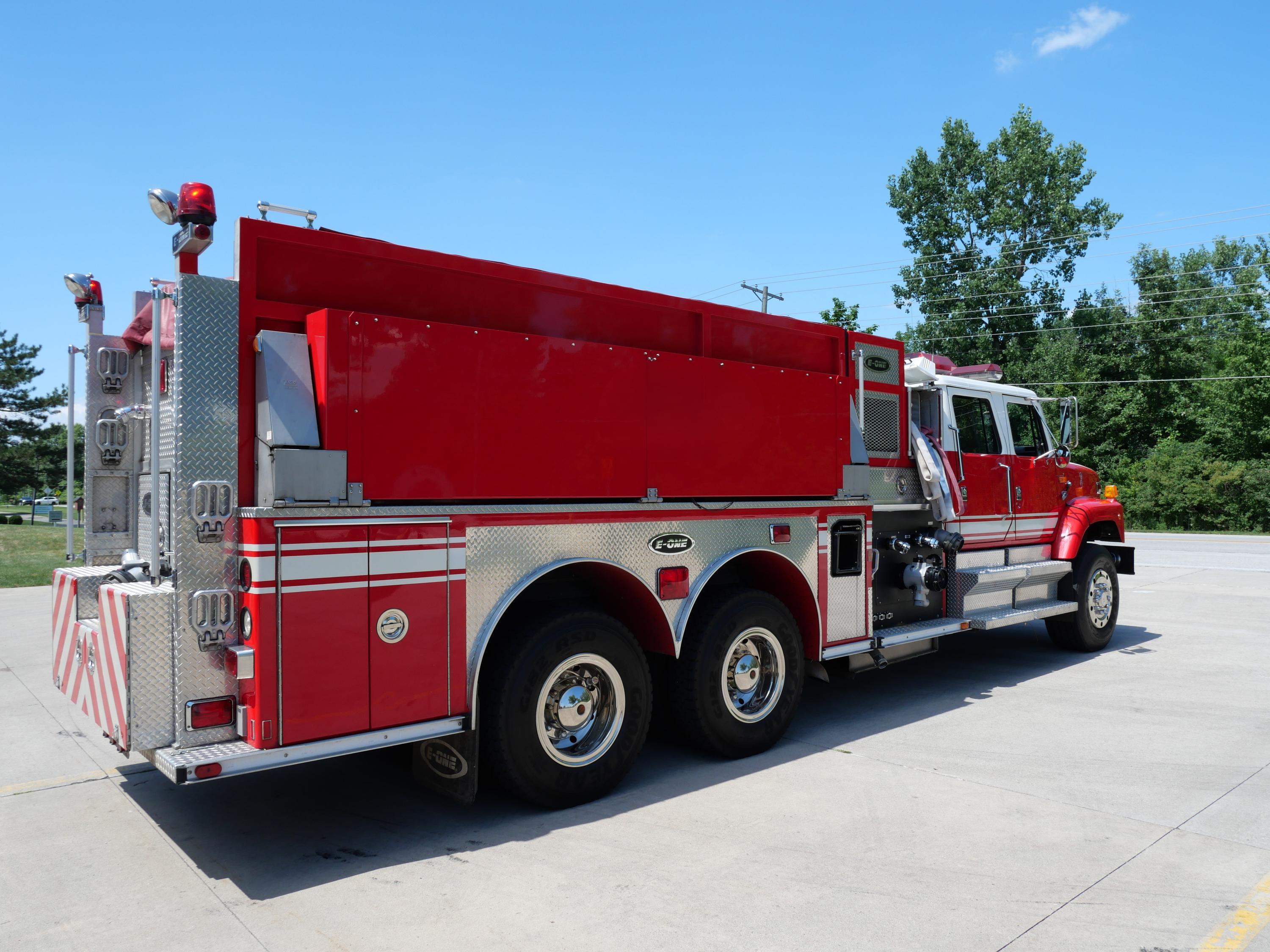 1998 E-One International Pumper/Tanker 1250/2000 - image 9