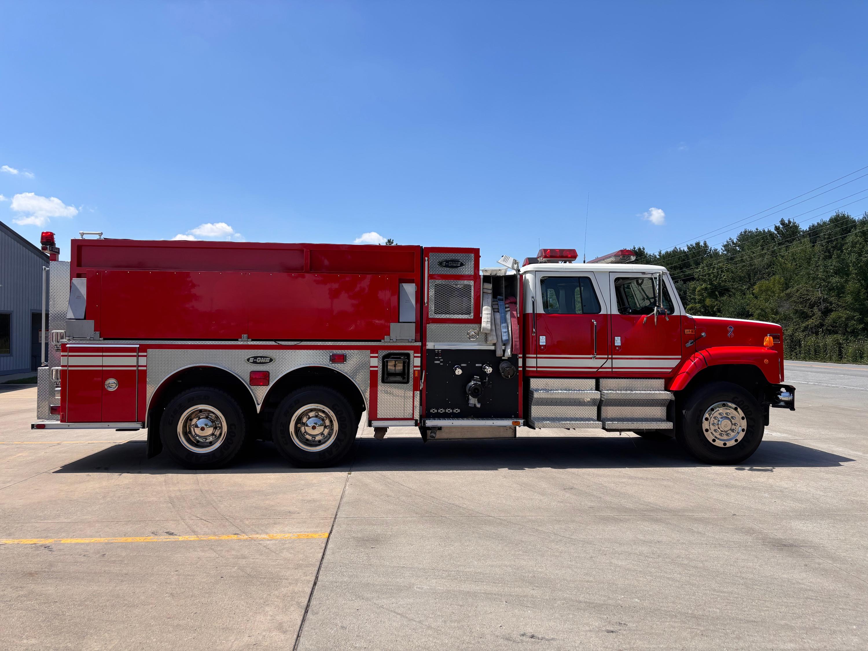1998 E-One International Pumper/Tanker 1250/2000 - image 10