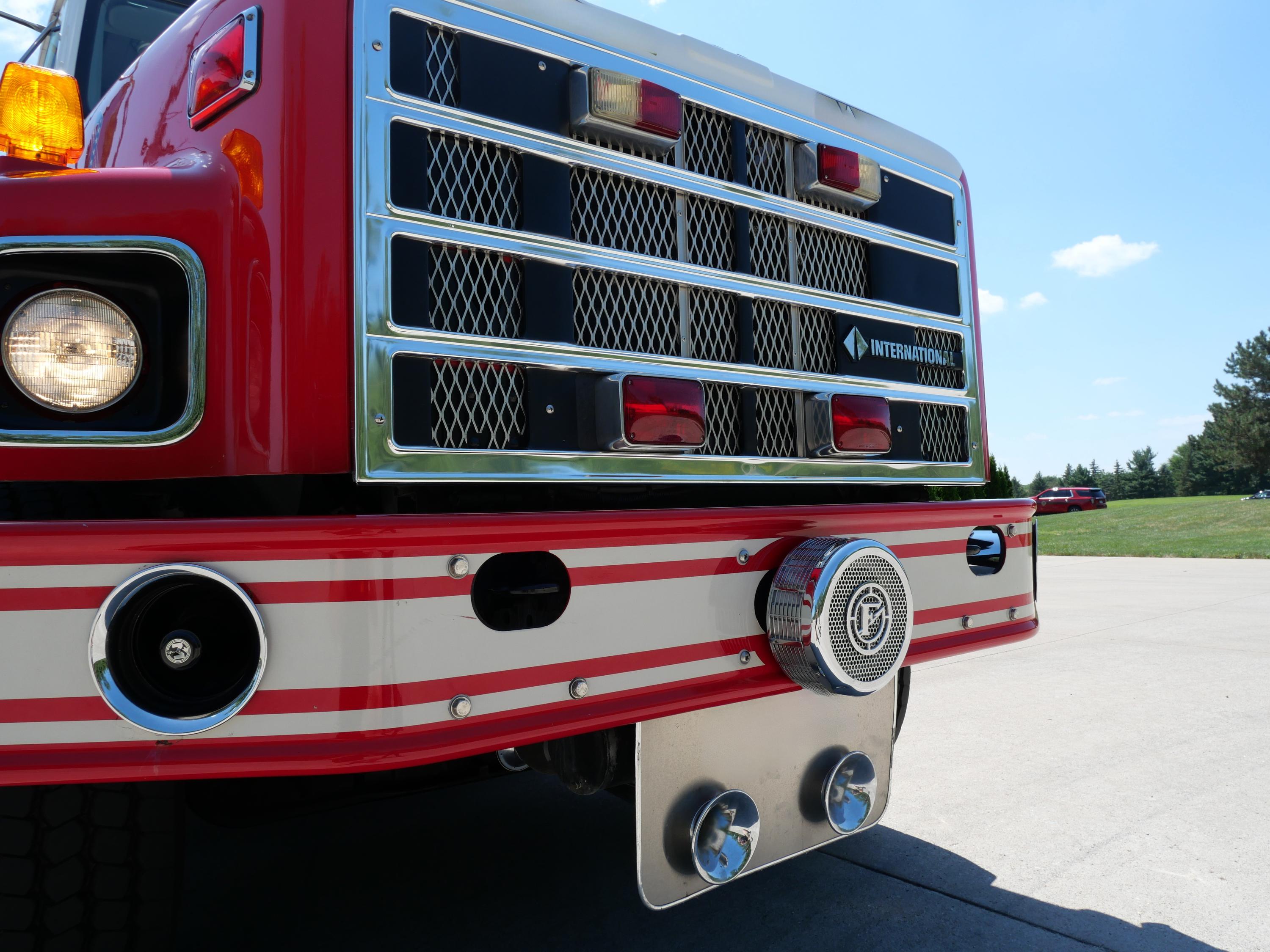 1998 E-One International Pumper/Tanker 1250/2000 - image 38