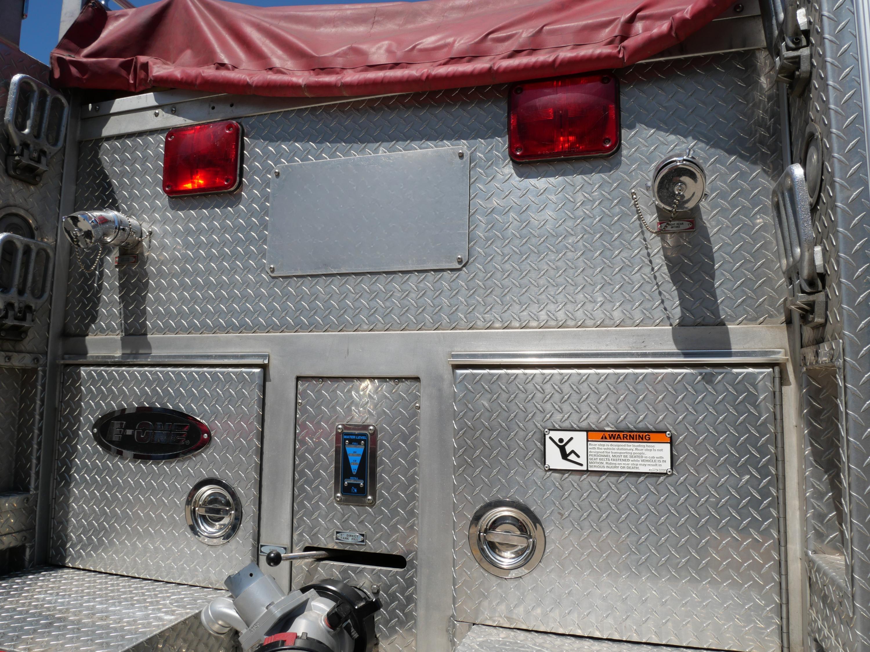 1998 E-One International Pumper/Tanker 1250/2000 - image 25