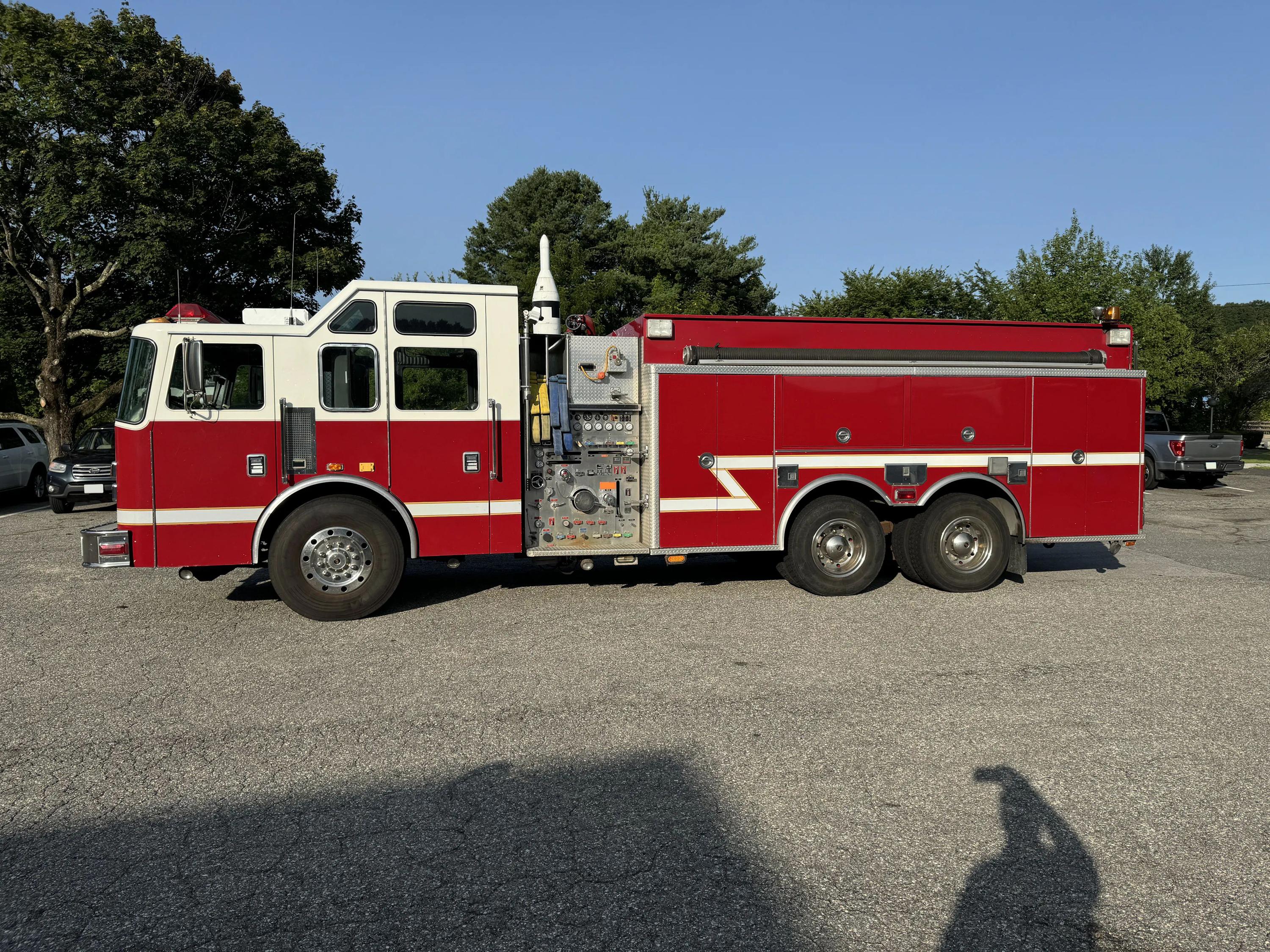 2000 KME Pumper Tanker - image 2