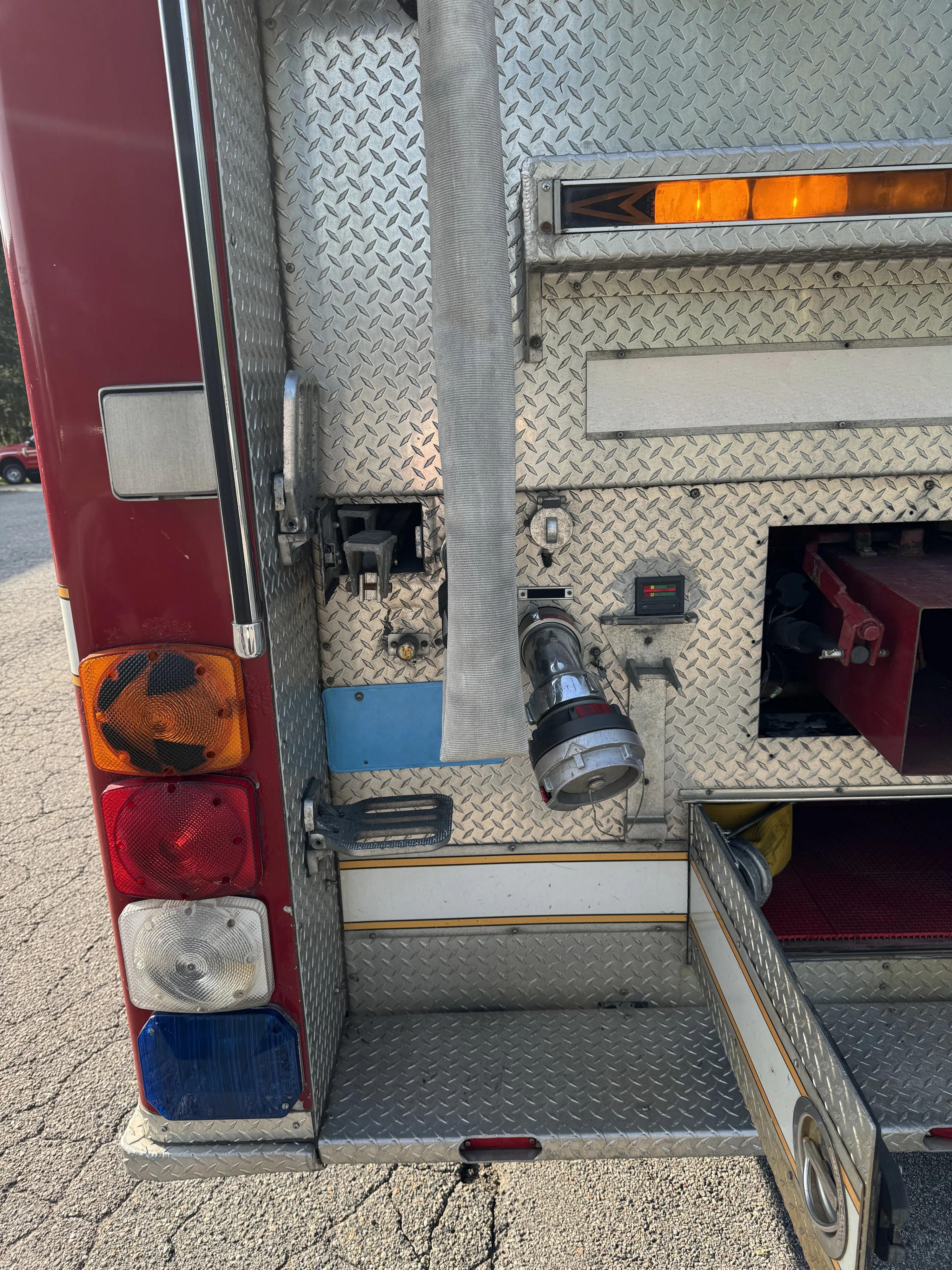 2000 KME Pumper Tanker - image 18