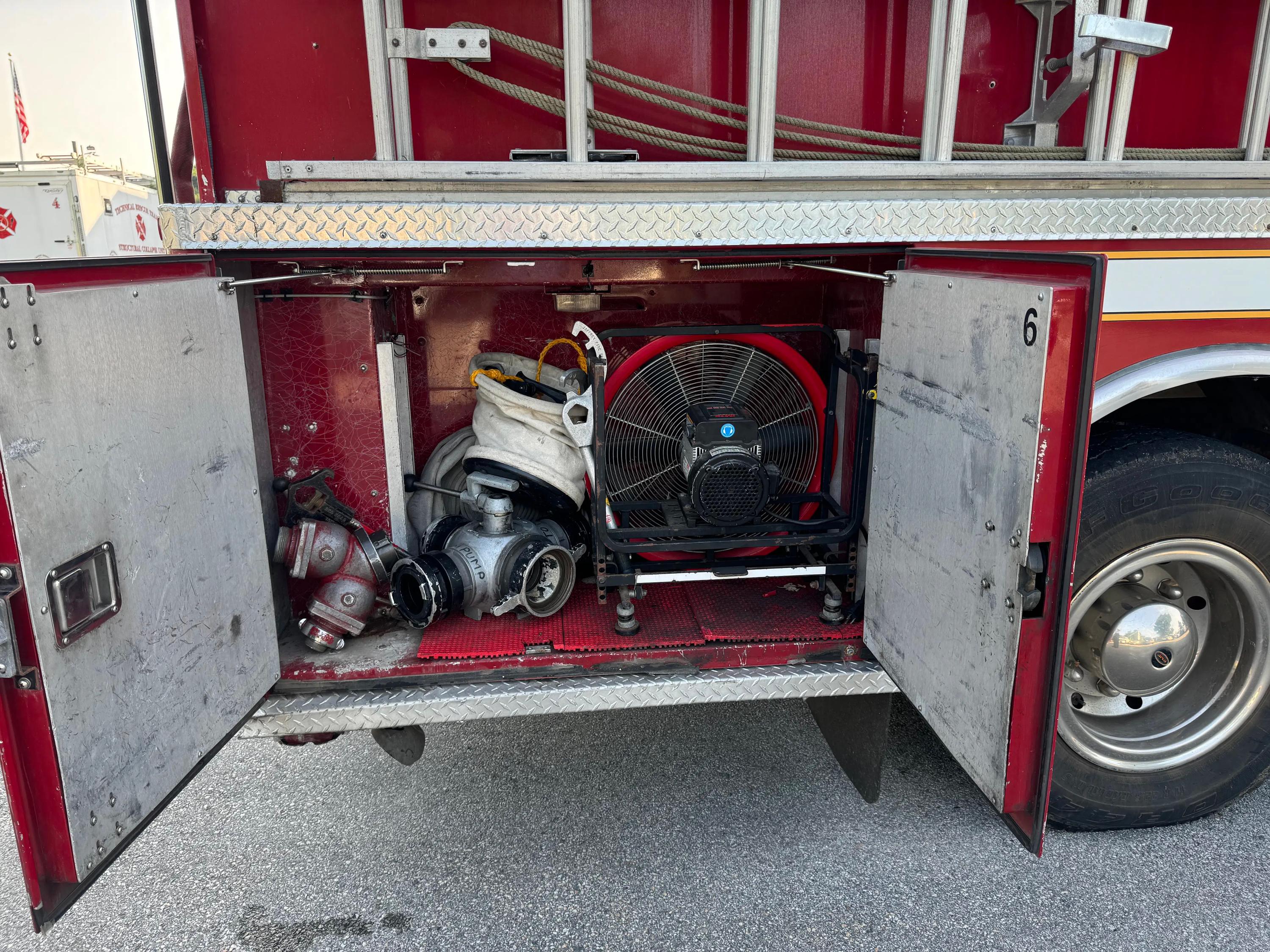 2000 KME Pumper Tanker - image 20