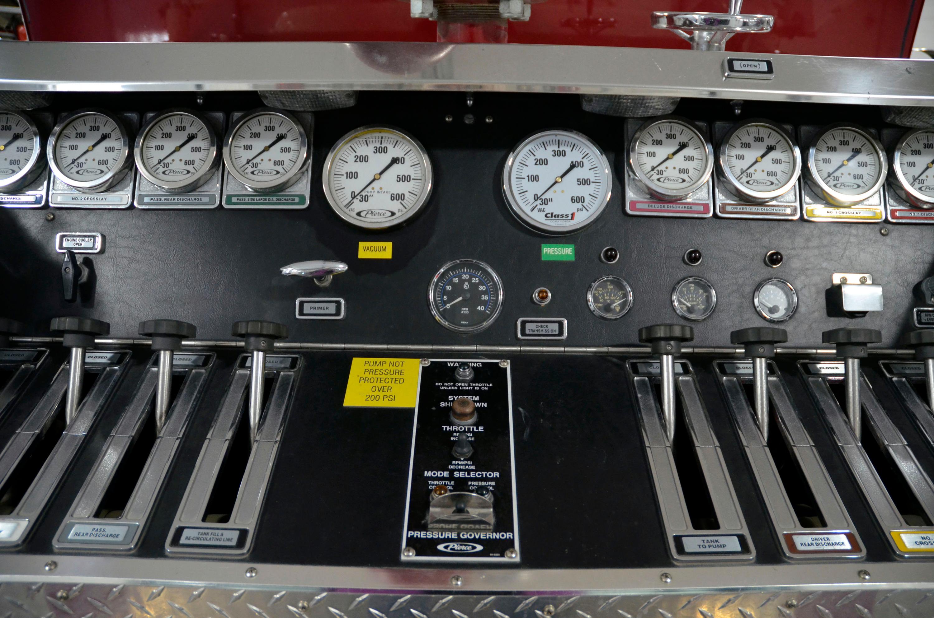 1993 Pierce International Pumper - image 7