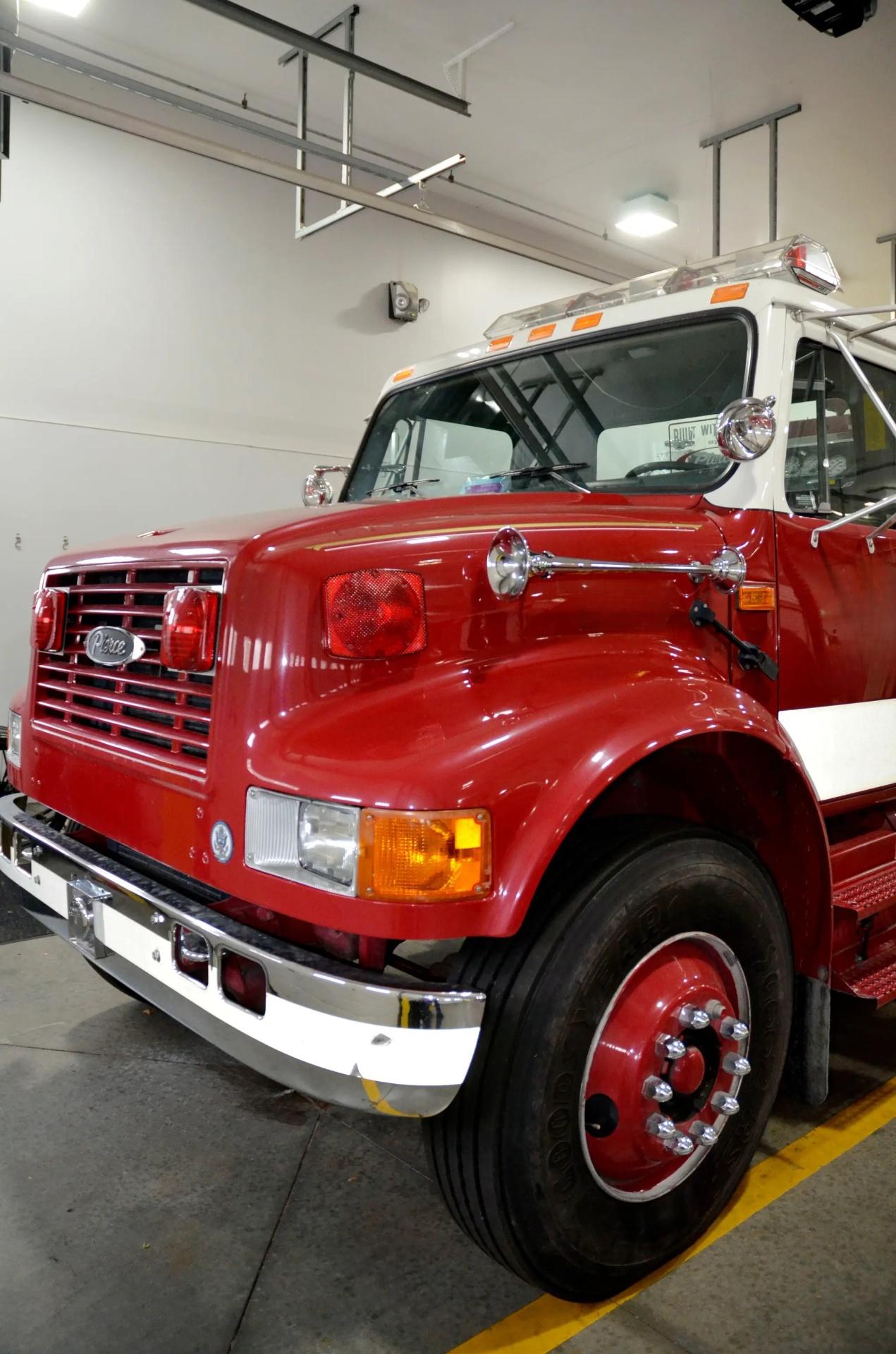 1993 Pierce International Pumper - image 1