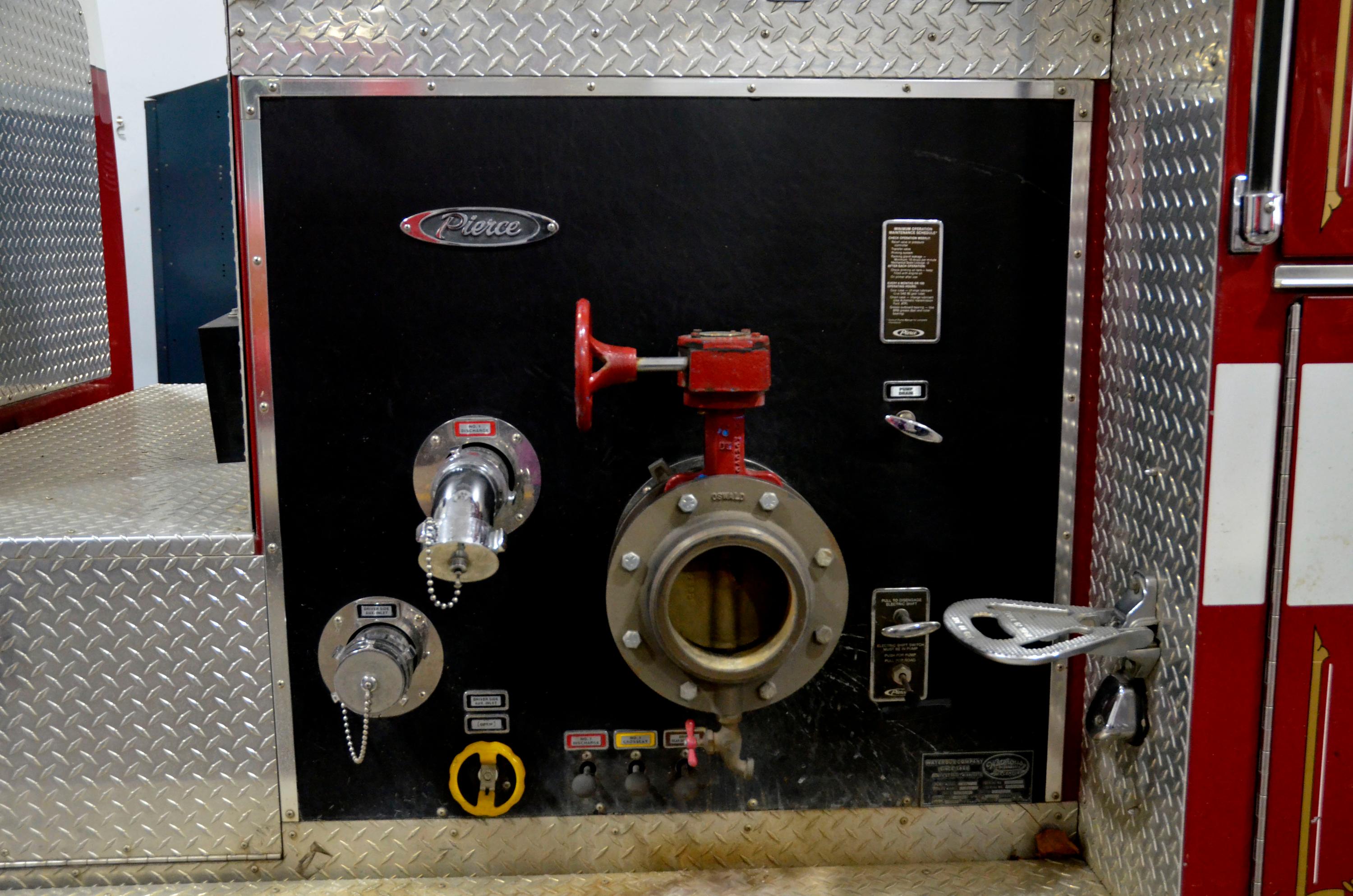 1993 Pierce International Pumper - image 14