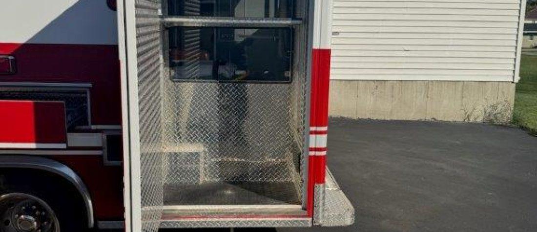 2001 E-350 Ambulance w/load system and cot Type I - image 4