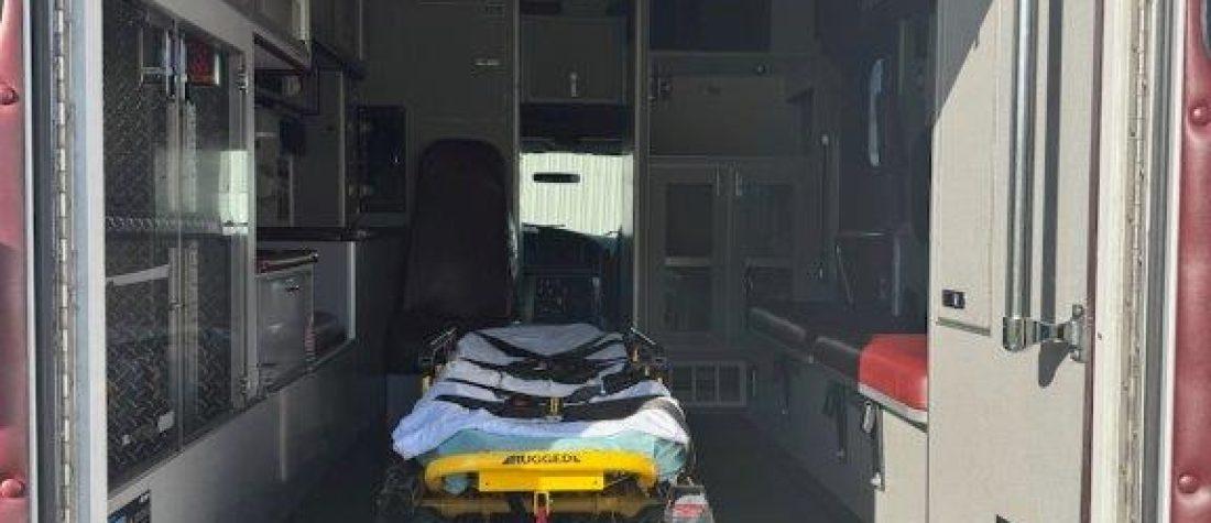 2001 E-350 Ambulance w/load system and cot Type I - image 6