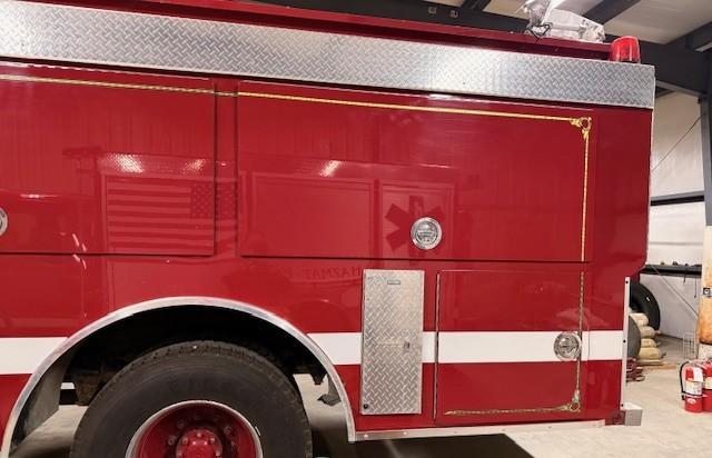 1995 Ford Smeal Pumper - image 5