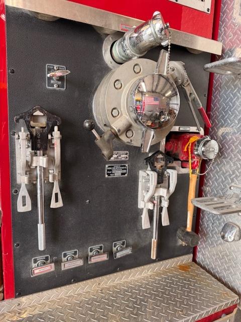 1995 Ford Smeal Pumper - image 10