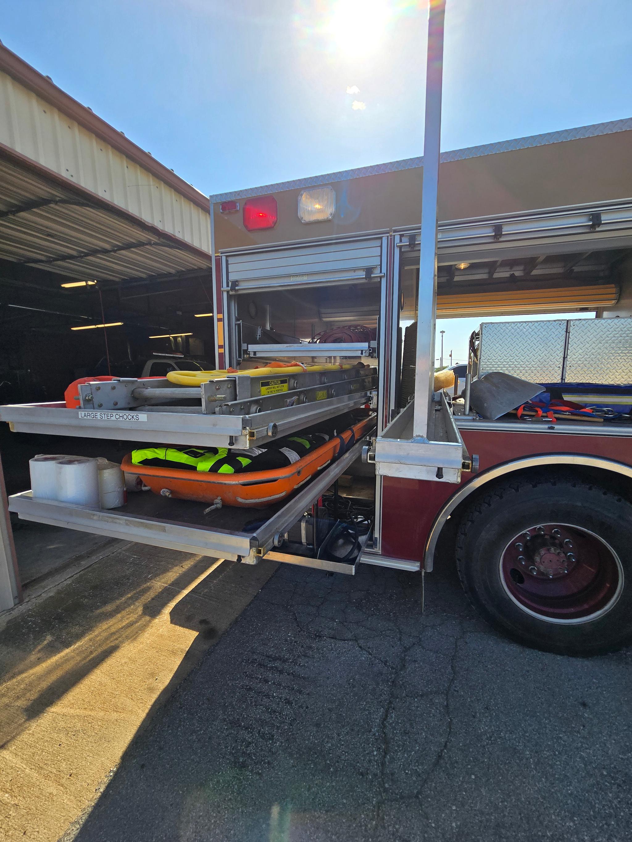 2001 Pierce International Medium Rescue - image 5