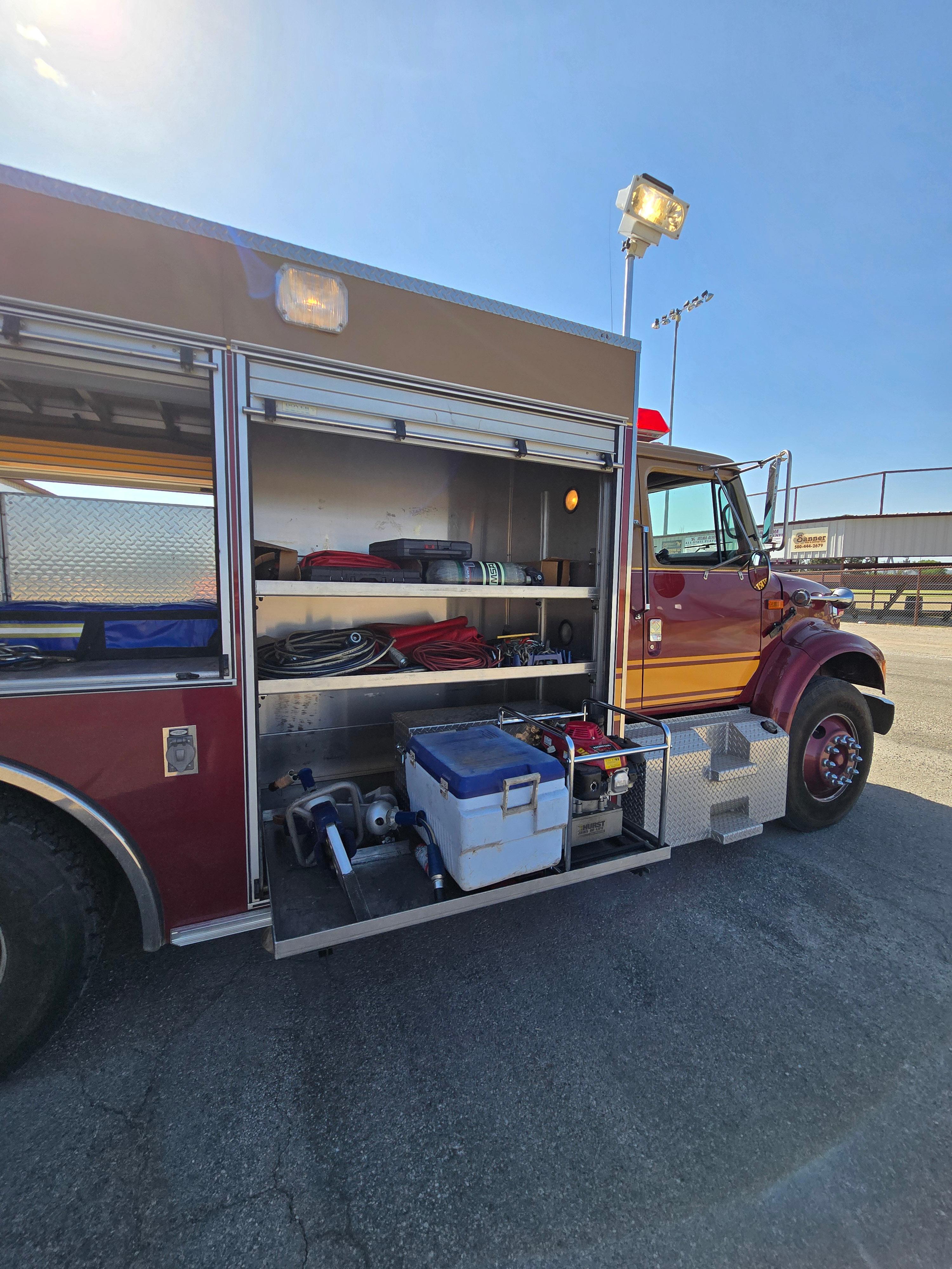 2001 Pierce International Medium Rescue - image 7