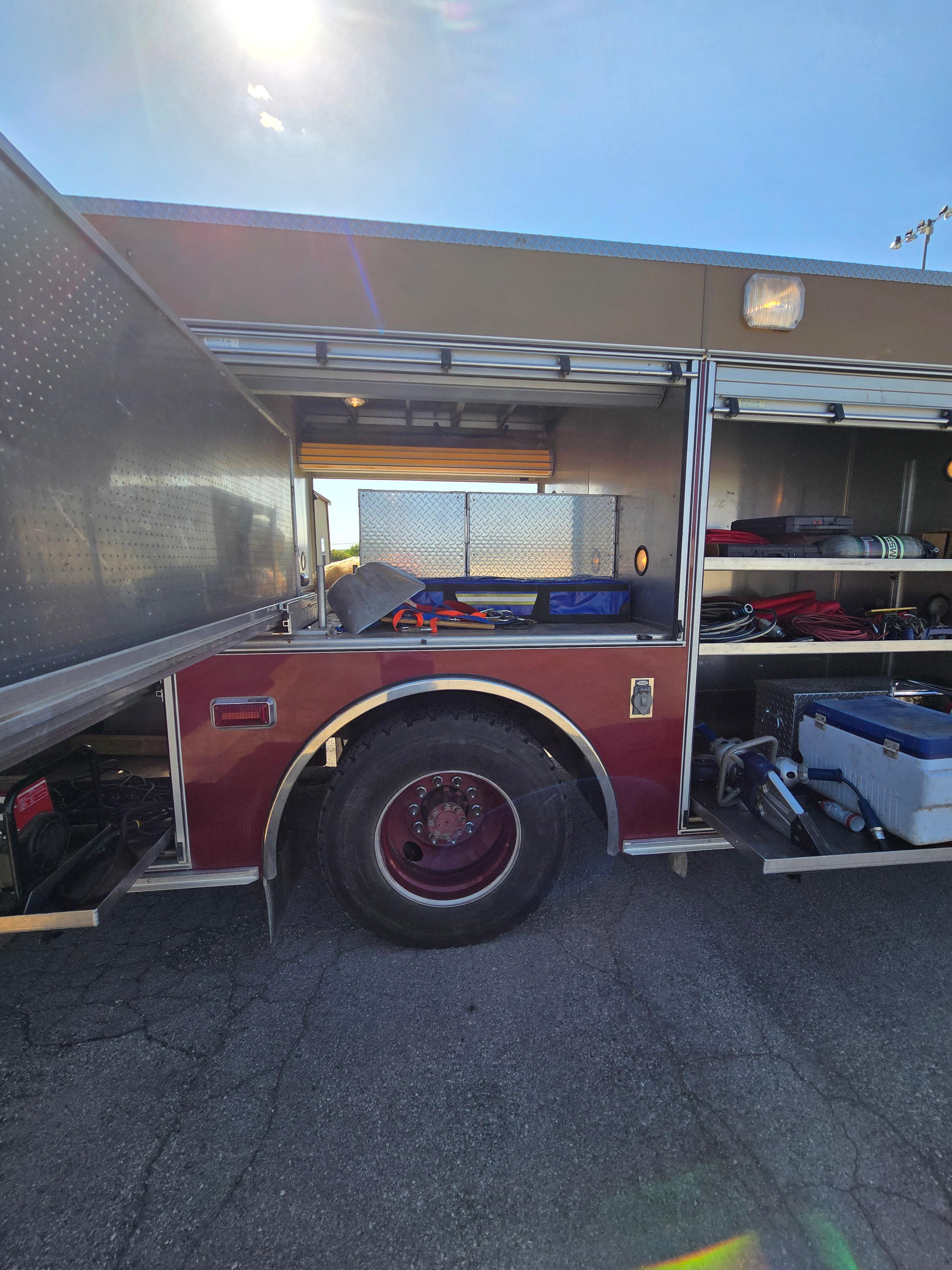 2001 Pierce International Medium Rescue - image 6