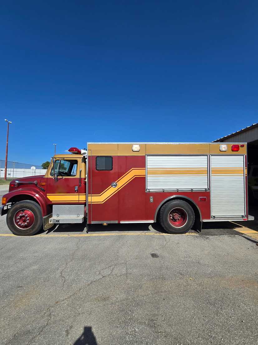 2001 Pierce International Medium Rescue