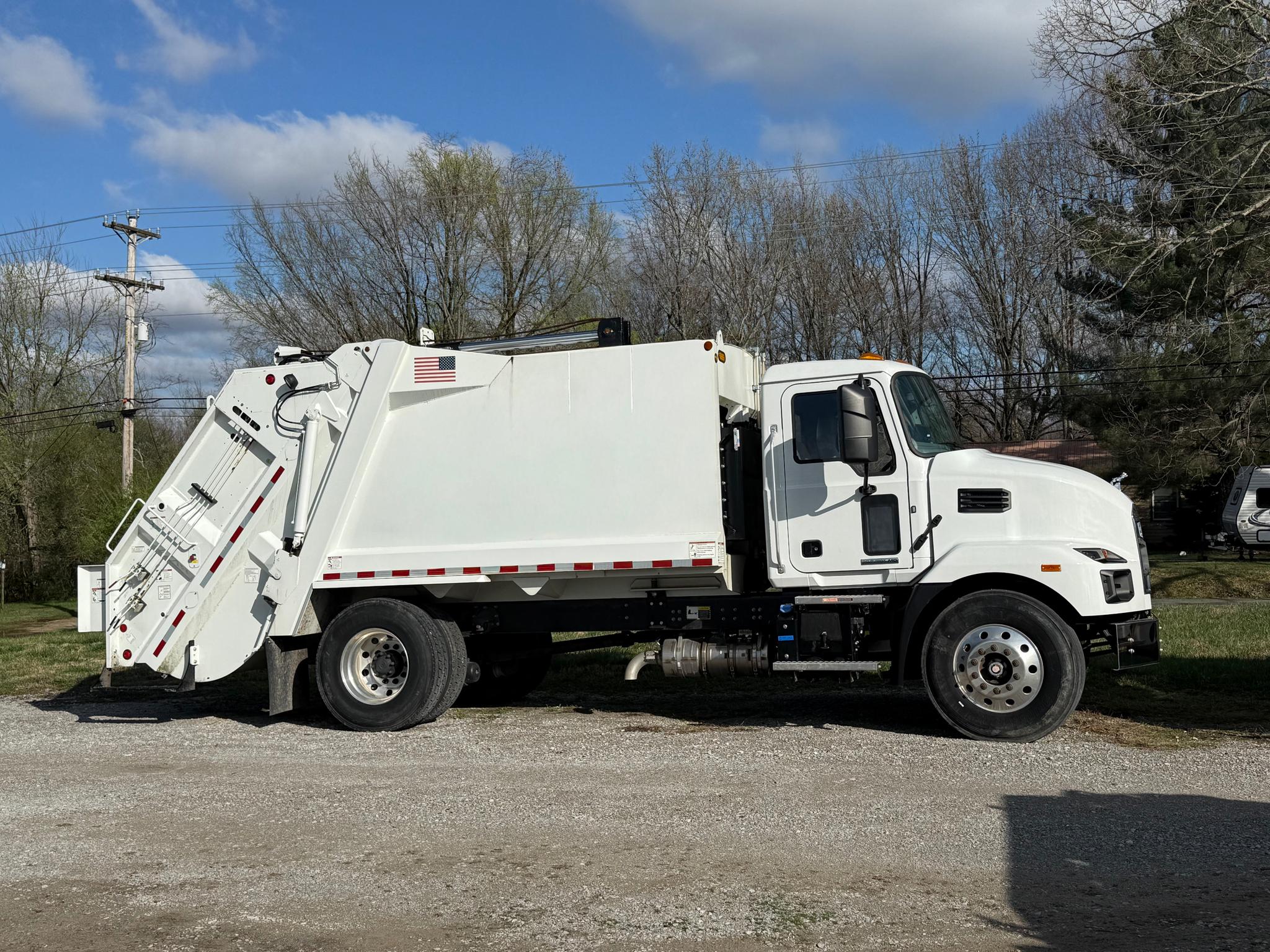 2023 Mack Pac-Mac Rear Loader - image 4