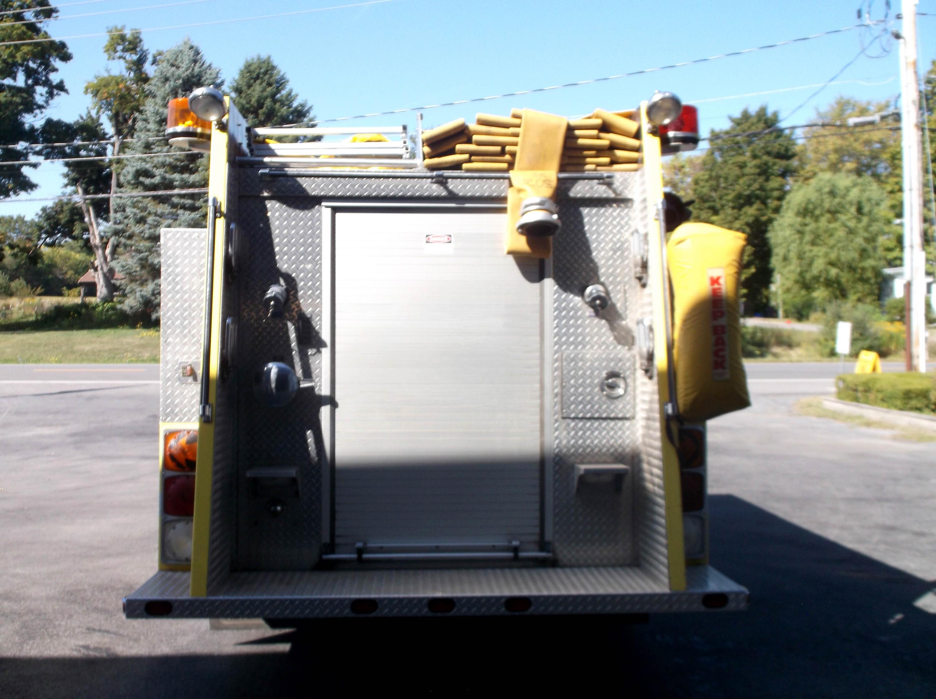 1997 4 Guys Freightliner Pumper - image 6