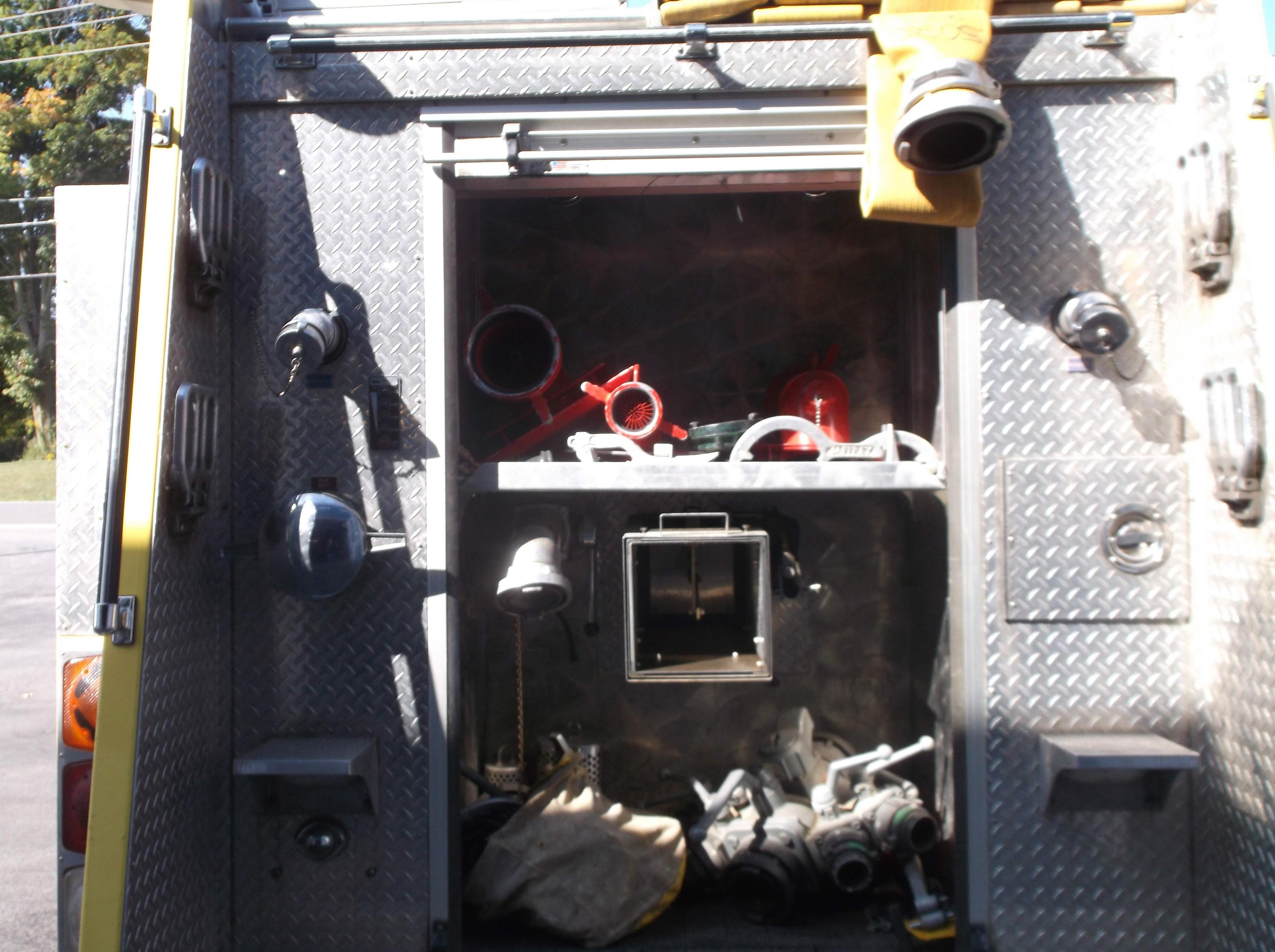 1997 4 Guys Freightliner Pumper - image 7