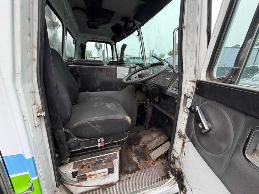 2007 Autocar Heil Side Loader — photo 6