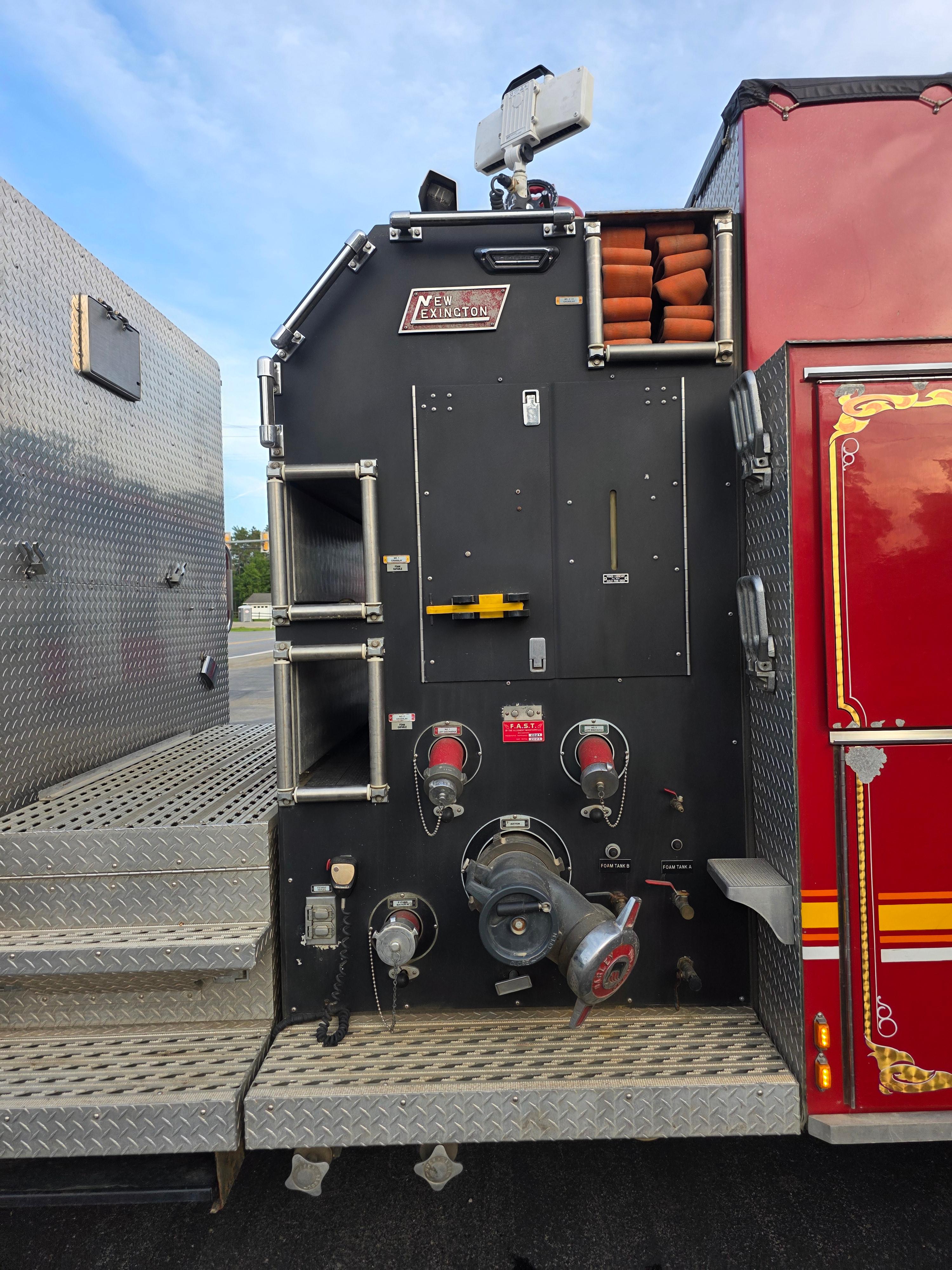 1996 New Lexington Spartan Pumper Tanker - image 10