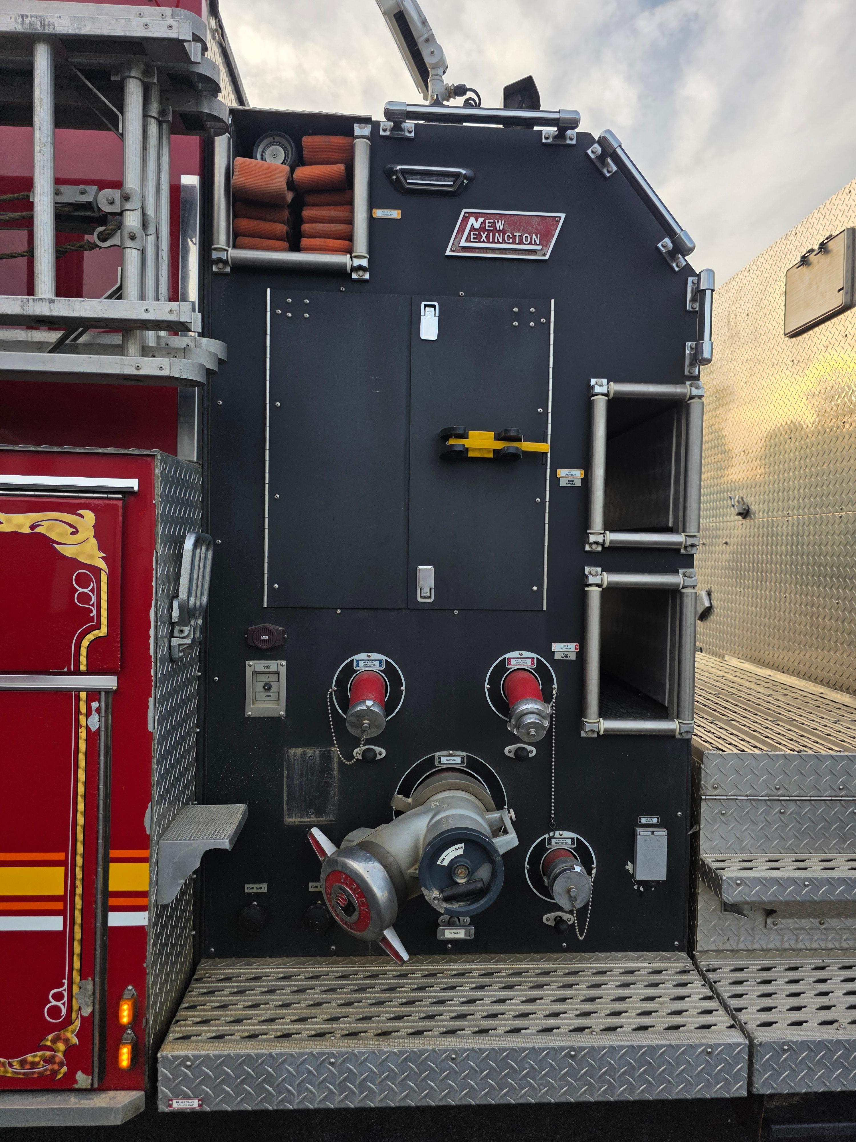 1996 New Lexington Spartan Pumper Tanker - image 17