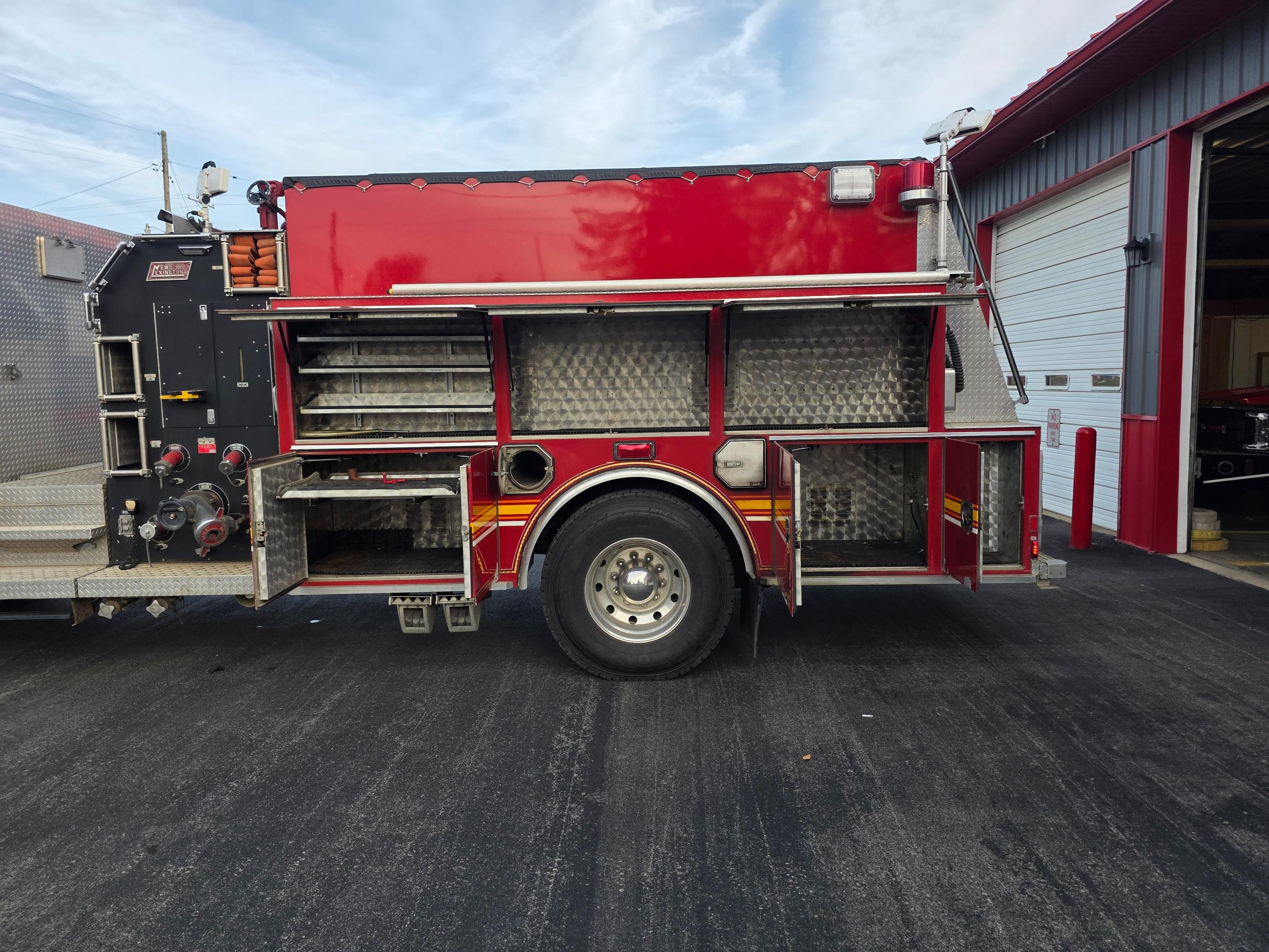 1996 New Lexington Spartan Pumper Tanker - image 12