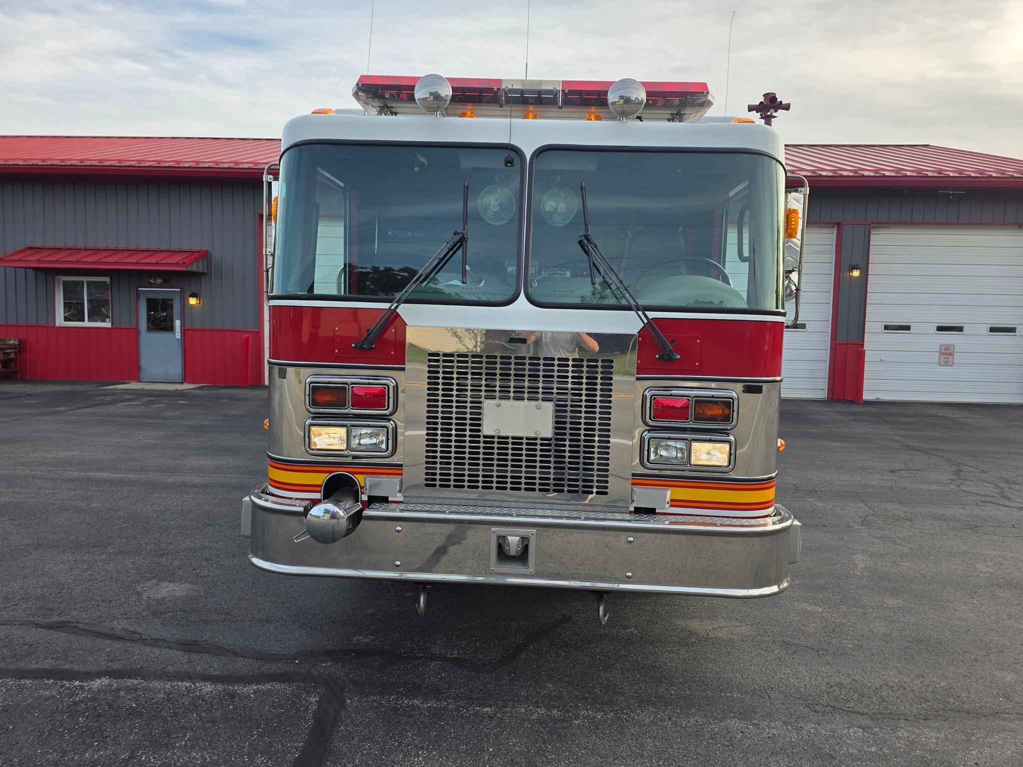 1996 New Lexington Spartan Pumper Tanker - image 1
