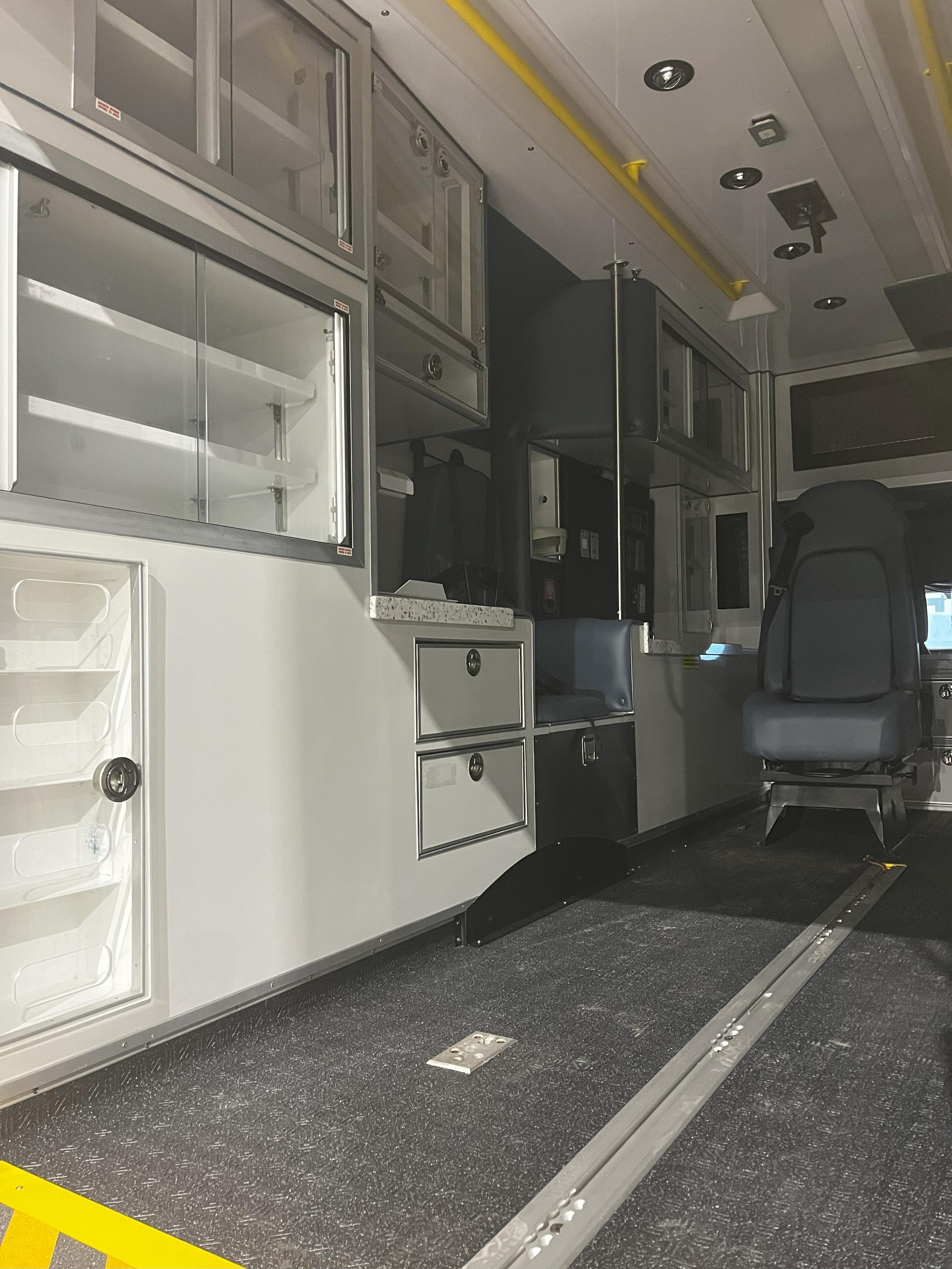 2024 Ford 550 Type III - image 7