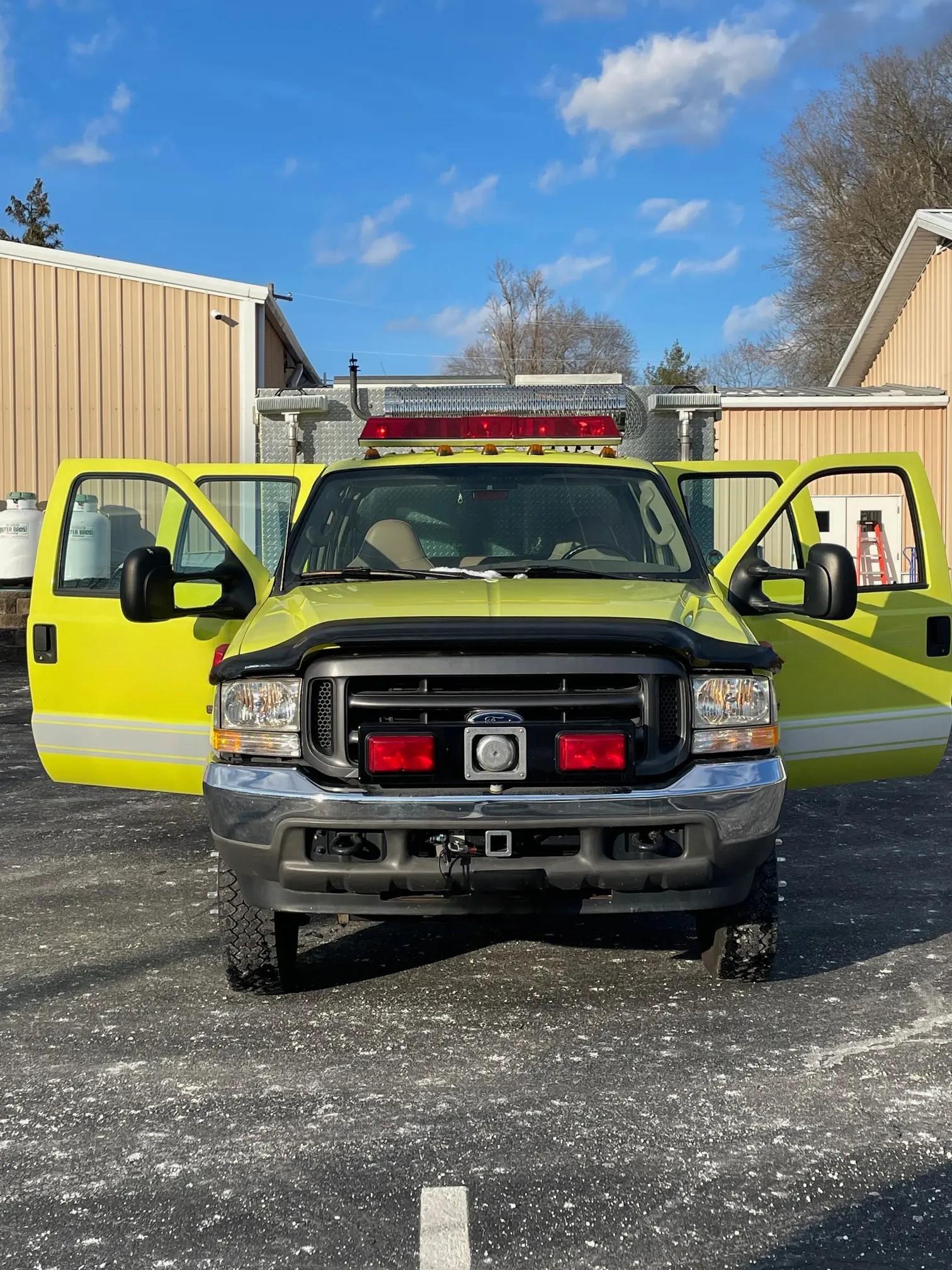 2003 Ford 550 4x4 Rescue truck - image 8