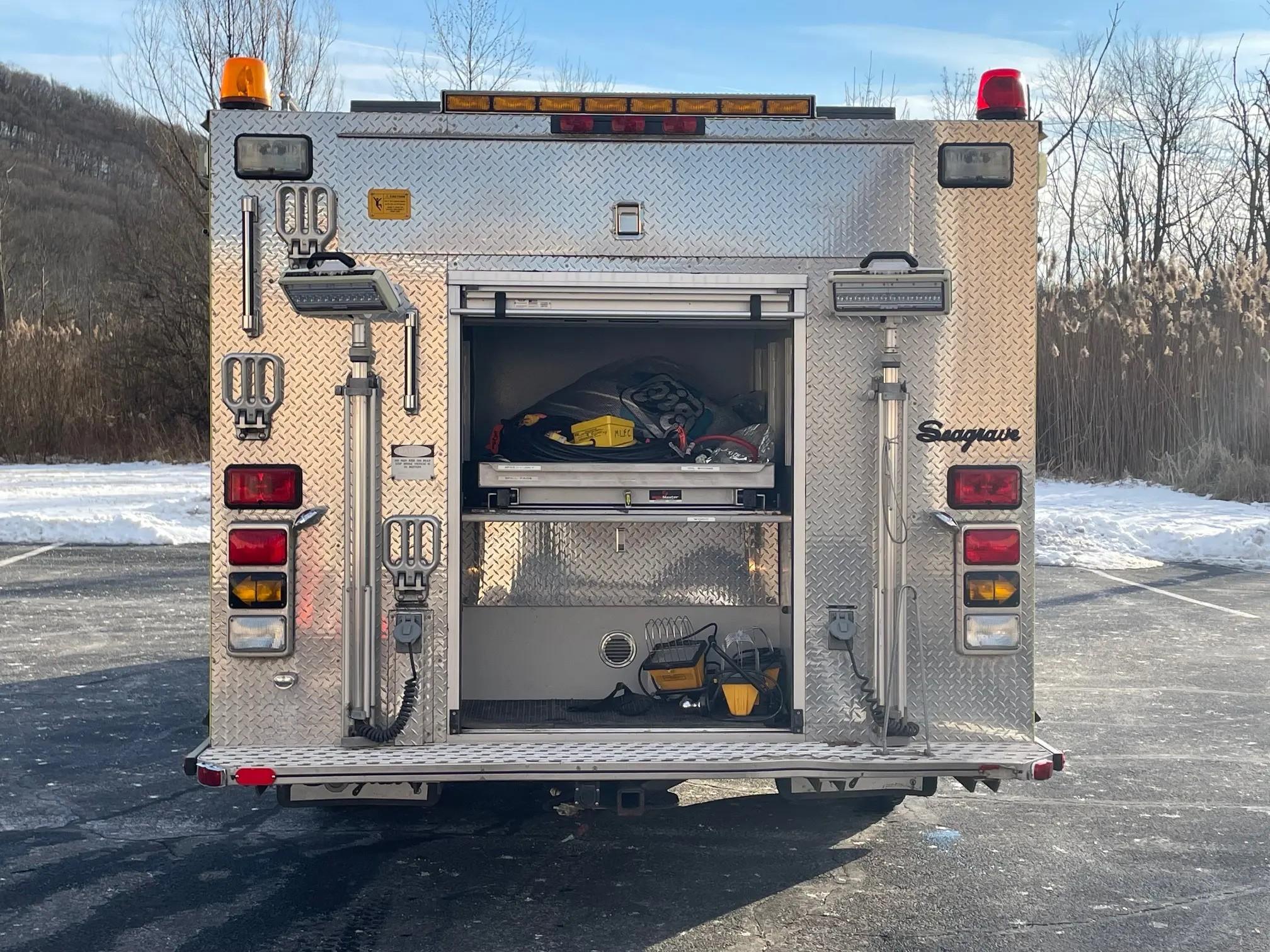 2003 Ford 550 4x4 Rescue truck - image 7