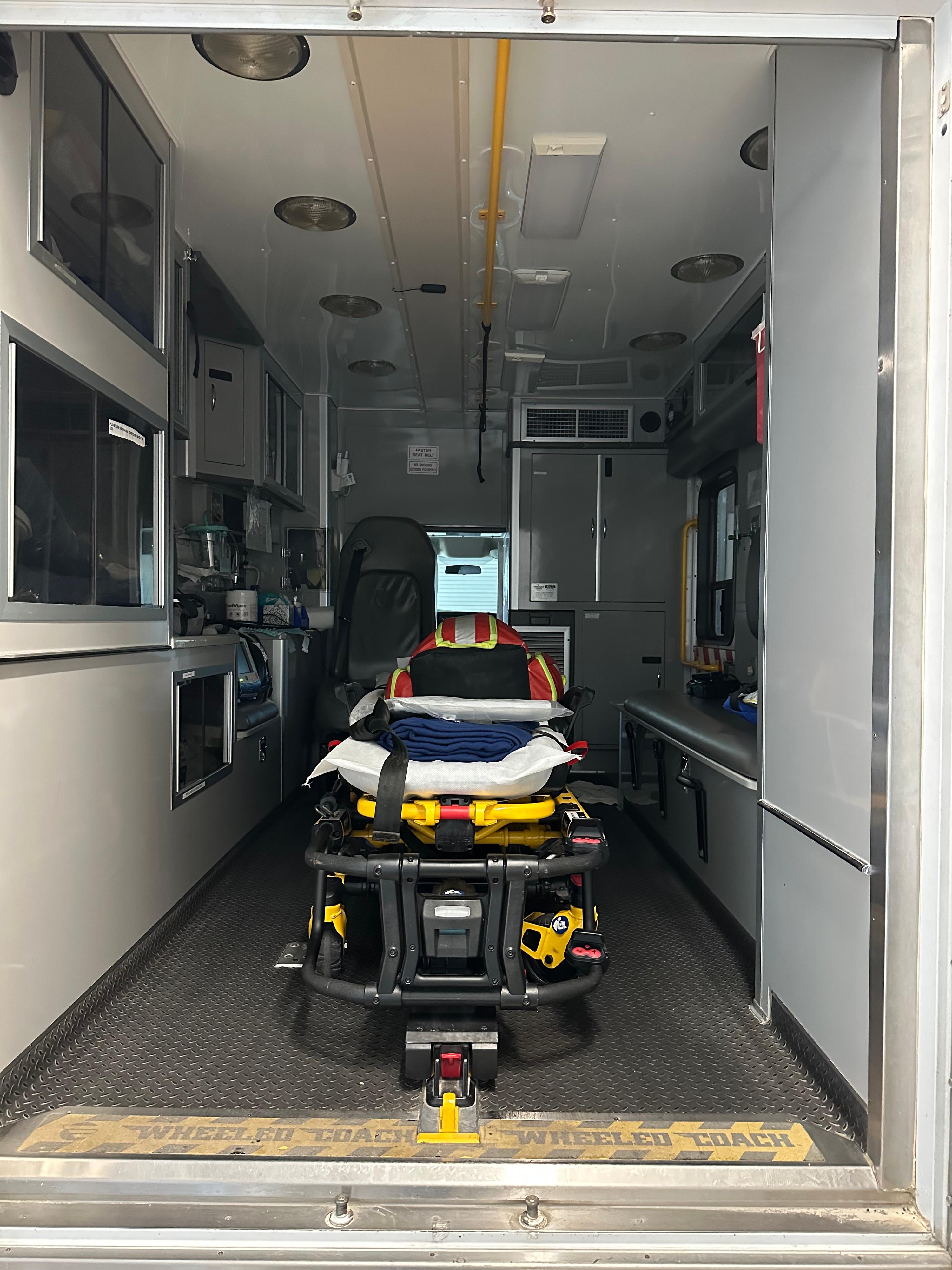 2007 Wheeled Coach Chevrolet Type III Ambulance - image 8