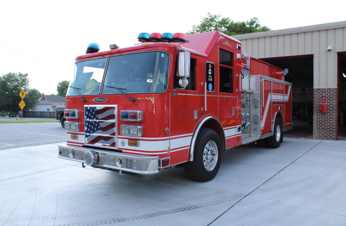 2004 Pierce Dash Rescue Engine - image 1
