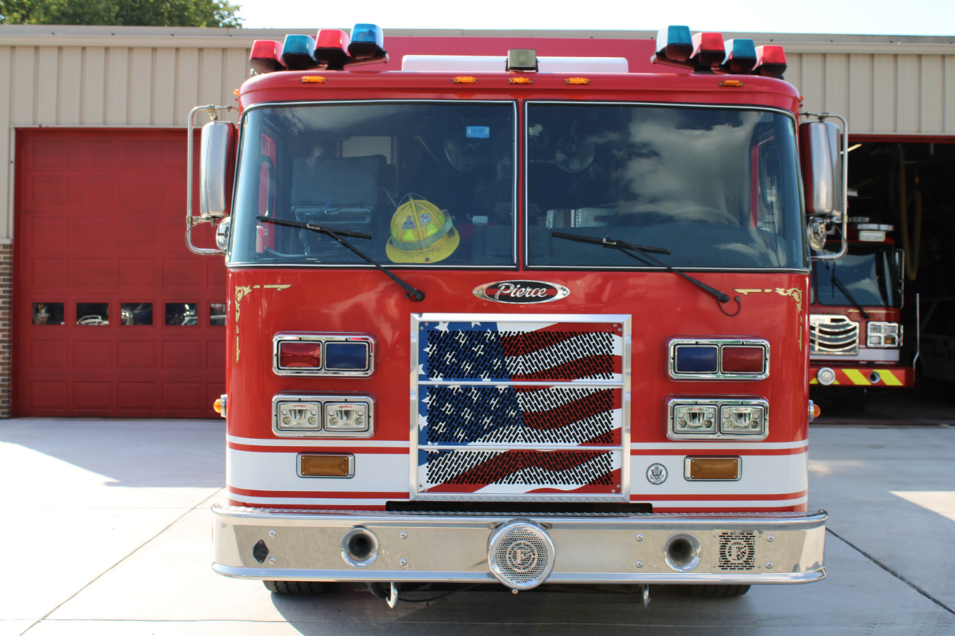 2004 Pierce Dash Rescue Engine - image 2