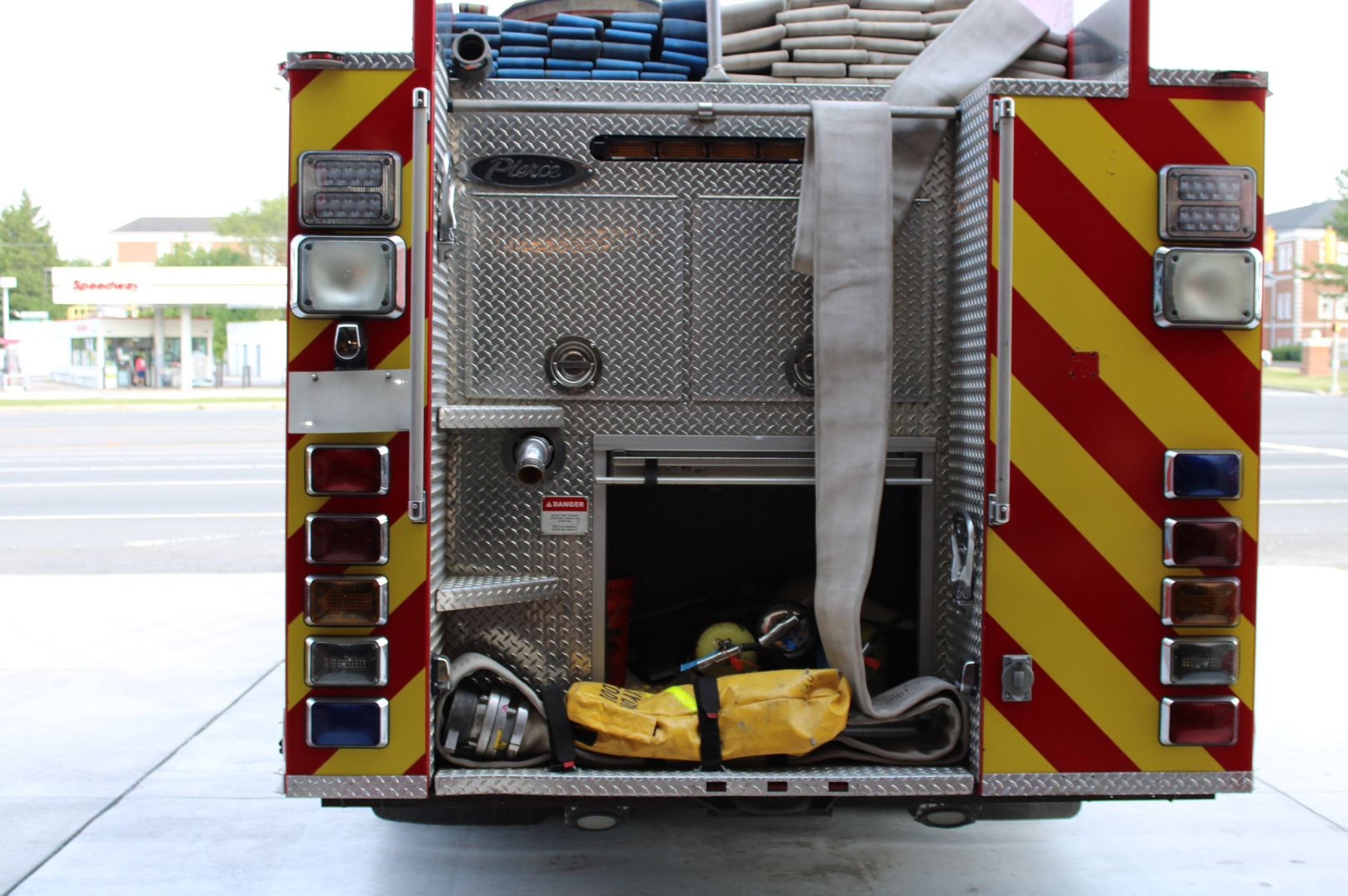 2004 Pierce Dash Rescue Engine - image 5
