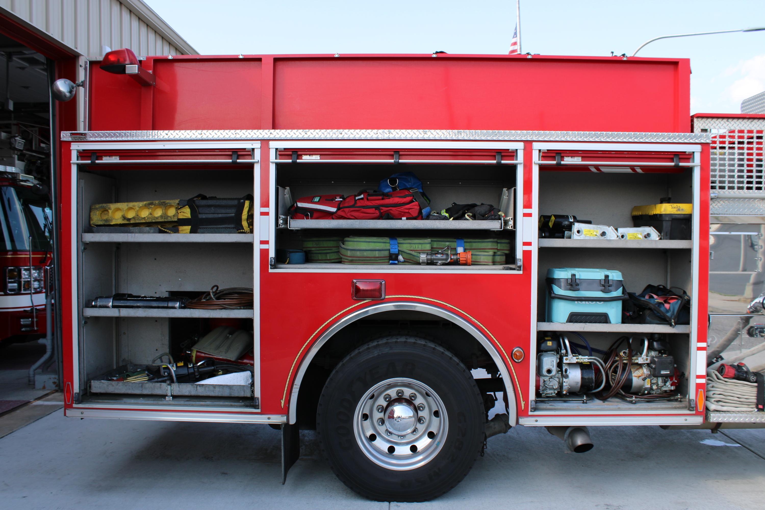 2004 Pierce Dash Rescue Engine  - image 8